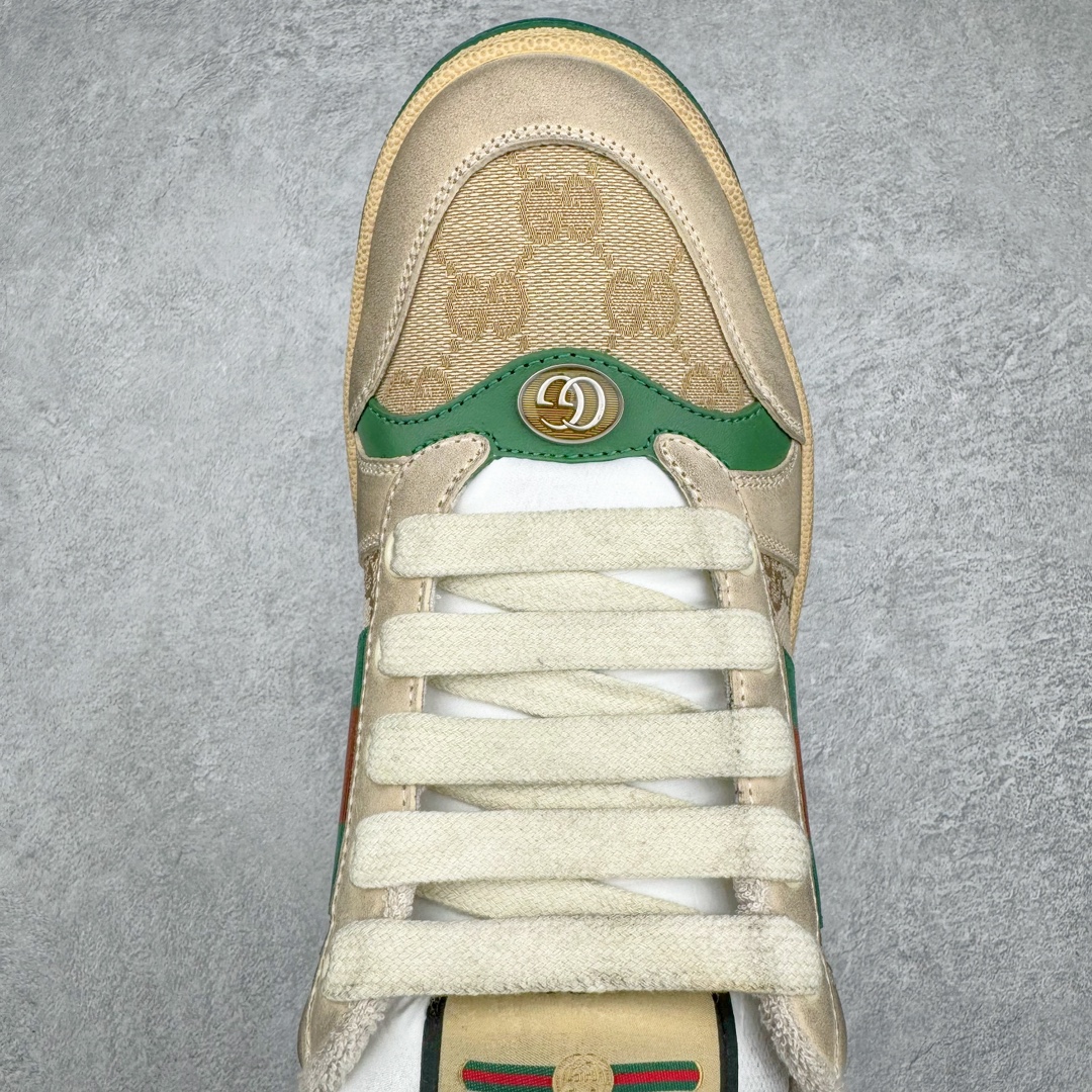 图片[4]-零售💰410 ＃M纯原 Gucci Screener sneaker 古驰双G小脏鞋系列复古怀旧校园风低帮板鞋 全套原楦原纸版原鞋开模 全网最具灵魂的版型 鞋头上翘1.6CM 后跟自然弧度内收 双G珐琅 条纹清晰 原厂五金带3M反光 原装意大利进口里外全皮 纯手工水洗做旧处理 侧面条纹饰带 原厂定制 零串色零起毛 大底防滑网格由里到外大小逐渐递减 原厂数据电绣 清晰立体 多边形闪钻大小一致带光泽 全鞋电脑针车 紧密相连 针距密度一致 环保乳胶注塑鞋垫 厚度脚感还原原版 皮面裁剪部位 统一油边封口工艺 大底组合零偏差 挑战各种艺术家 右脚鞋侧嵌入NFC防伪芯片装置＋鞋盒标二唯码扫描 秒进官网 专柜全套包装 防尘袋 说明书 质保卡 购物袋 Size：35 36 37 38 39 40 41 42 43 44 45 编码：by4936010-运动鞋