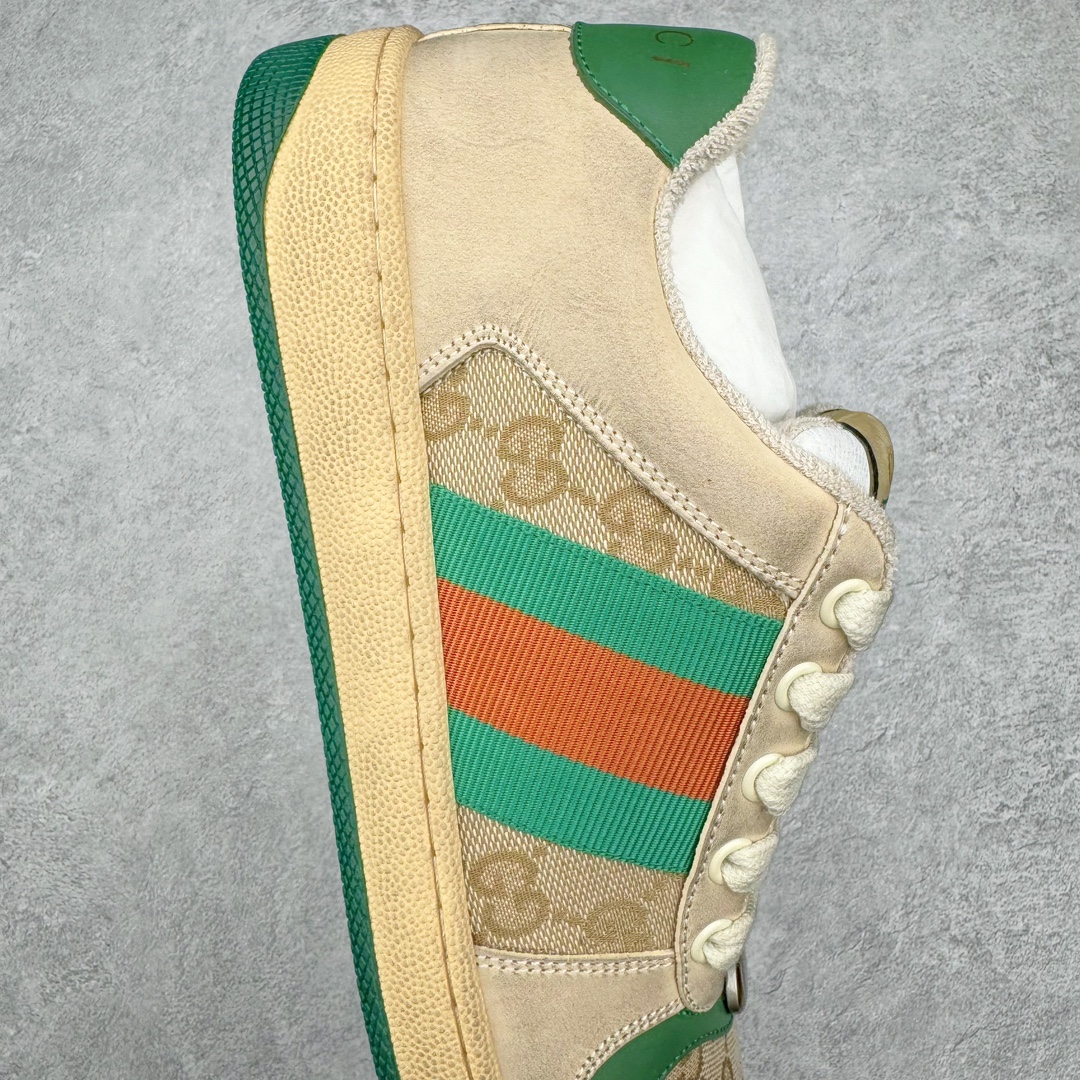 图片[6]-零售💰410 ＃M纯原 Gucci Screener sneaker 古驰双G小脏鞋系列复古怀旧校园风低帮板鞋 全套原楦原纸版原鞋开模 全网最具灵魂的版型 鞋头上翘1.6CM 后跟自然弧度内收 双G珐琅 条纹清晰 原厂五金带3M反光 原装意大利进口里外全皮 纯手工水洗做旧处理 侧面条纹饰带 原厂定制 零串色零起毛 大底防滑网格由里到外大小逐渐递减 原厂数据电绣 清晰立体 多边形闪钻大小一致带光泽 全鞋电脑针车 紧密相连 针距密度一致 环保乳胶注塑鞋垫 厚度脚感还原原版 皮面裁剪部位 统一油边封口工艺 大底组合零偏差 挑战各种艺术家 右脚鞋侧嵌入NFC防伪芯片装置＋鞋盒标二唯码扫描 秒进官网 专柜全套包装 防尘袋 说明书 质保卡 购物袋 Size：35 36 37 38 39 40 41 42 43 44 45 编码：by4936010-运动鞋