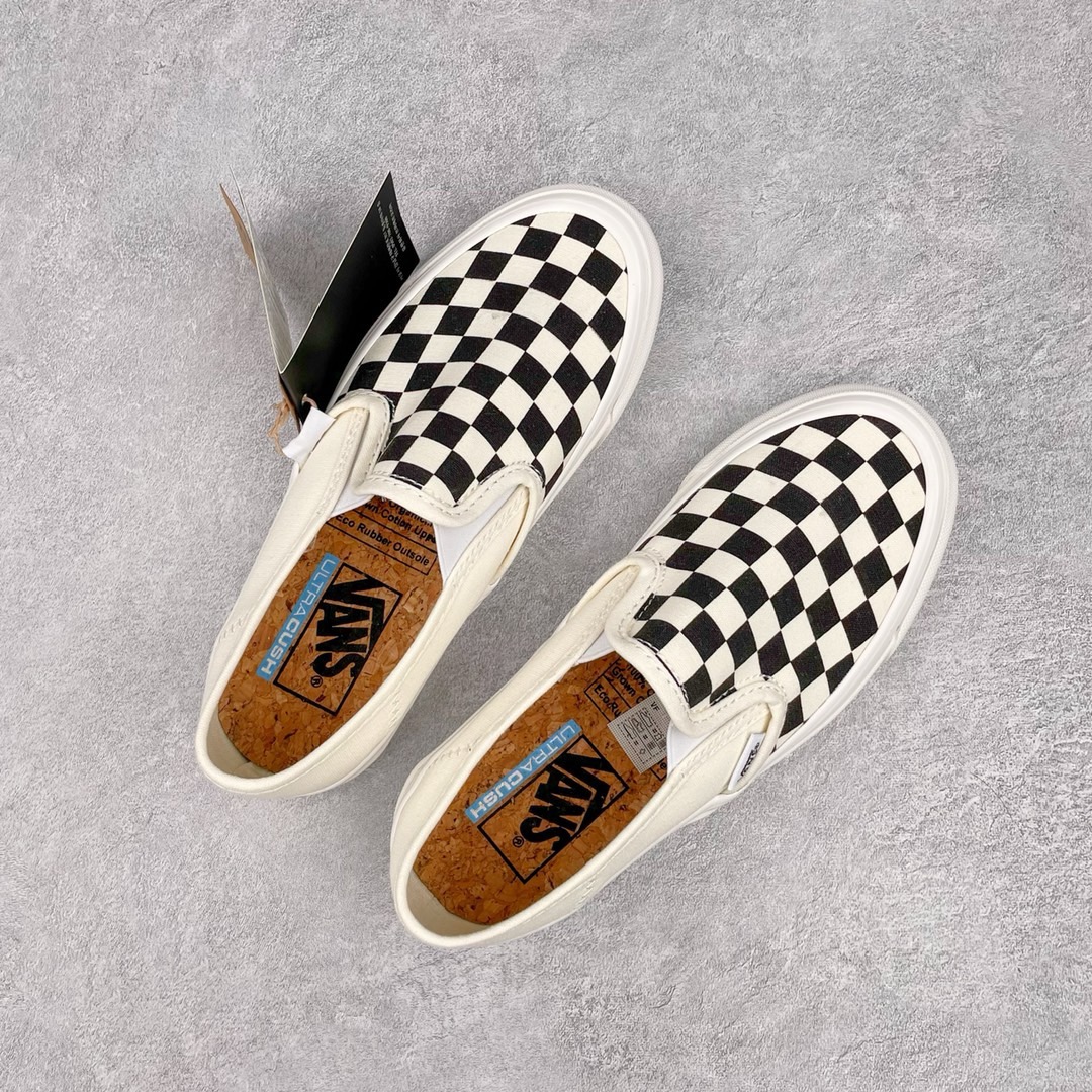 图片[3]-零售💰170 ＃Top纯原福利‼Vans Slip-On VR3 黑白棋盘格 舒适一脚蹬帆布鞋 鞋面采用环保物料制造的材质加上不规则棋盘格的图样依旧十分百搭 鞋垫也是环保理念制作的 EcoCush 轻便速干可降解的环保木塞鞋垫上脚脚感舒适软弹 原鞋开发 原厂整套流水线代工出货 品质毋庸置疑 匠心打造 高端市场专供 懂货的老铁 开箱拿在手上一眼就很哇塞的这种 偏大一码 尺码：35 36 36.5 37 38 38.5 39 40 40.5 41 42 42.5 43 44 编码：by1936070-运动鞋