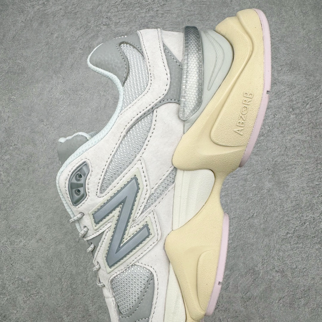 图片[7]-＃纯原 New Balance NB9060 复古运动鞋 新百伦又带来了新鞋型 并且是与芝加哥街头品牌 Joe Freshgoods 的联名款 鞋身主体采用了类似 990 系列的设计风格 与传统复古慢跑鞋区别不大 最大的变化就是鞋底部分 在传统设计的中底外层 增加了多个分区的模块 圆润的线条设计与我们熟悉的 New Balance 风格截然不同 但与同样充满弧形线条的鞋面搭配，看起来毫无违和感 尺码：36-45-选品中心