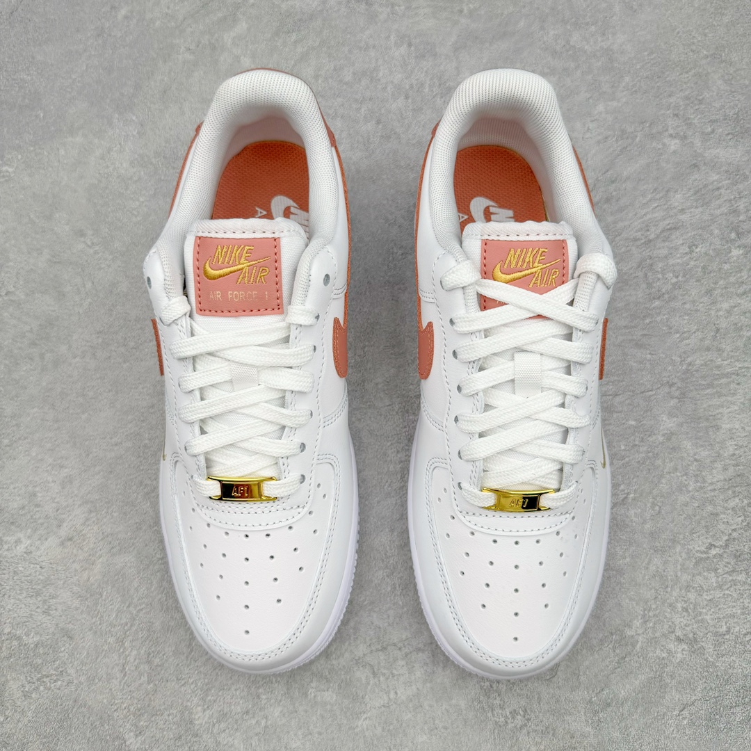 图片[2]-零售💰270 ＃绿X NK Air Force 1 Low \’07 空军一号低帮经典板鞋 迷你钩 白粉 CZ0270-103 全鞋电脑针车 工整有序 原厂港宝加持完美还原灵魂版型 原盒原配从里到外百分百还原 原厂全头层原厂皮料 原标原盒 内置Sole气垫 中底白色背胶 中底划线 已经无限的接近公司 原厂楦头 原厂刺绣 后跟弧度修正 正确中底四线防伪 尺码：36 36.5 37.5 38 38.5 39 40 40.5 41 42 42.5 43 44 44.5 45 46 47.5 编码：by2936070-运动鞋