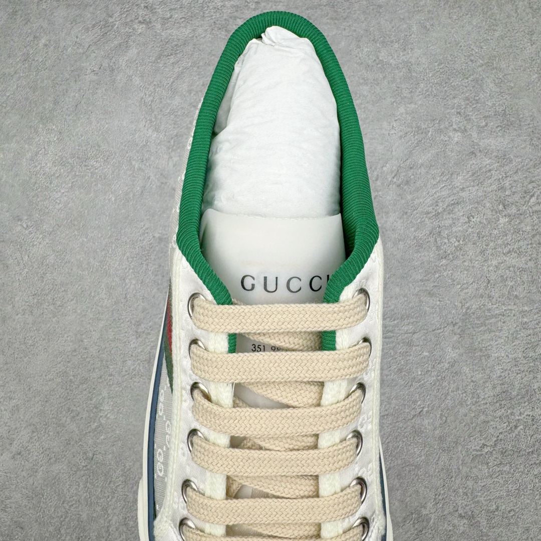 图片[5]-零售💰390 ＃ZS纯原 Gucci Tennis 1977 Print Sneaker 古驰帆布印花复古运动鞋板鞋 采用拼接透气棉布鞋面材质 #原装一致鞋舌仿磨环保纸垫#原装雪梨形超软沙绒纸团#内嵌超软皮内里+脚垫#附送购物袋+身份卡+硬质礼盒#中底高弹PU材质+双层TPR无缝隙串色技术组合大底 区别市面版本#弹力棉布 红绿织带 绿色罗缎滚边 Gucci Tennis 1977标签 鞋底GG图案 橡胶鞋底 1.5厘米高 尺码：35 36 37 38 39 40 41 42 43 44 编码：by3936090-运动鞋