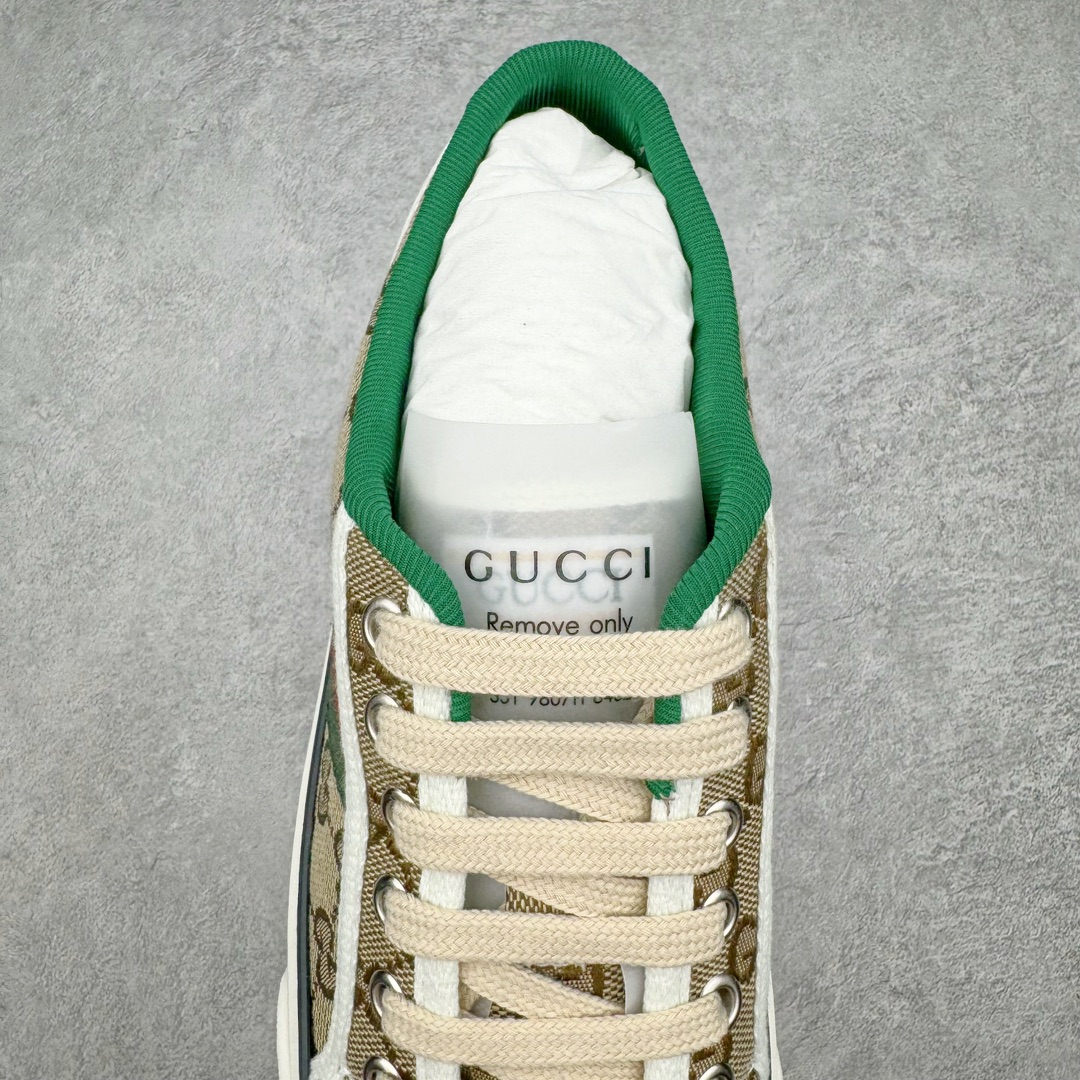 图片[5]-零售💰390 ＃ZS纯原 Gucci Tennis 1977 Print Sneaker 古驰帆布印花复古运动鞋板鞋 采用拼接透气棉布鞋面材质 #原装一致鞋舌仿磨环保纸垫#原装雪梨形超软沙绒纸团#内嵌超软皮内里+脚垫#附送购物袋+身份卡+硬质礼盒#中底高弹PU材质+双层TPR无缝隙串色技术组合大底 区别市面版本#弹力棉布 红绿织带 绿色罗缎滚边 Gucci Tennis 1977标签 鞋底GG图案 橡胶鞋底 1.5厘米高 尺码：35 36 37 38 39 40 41 42 43 44 编码：by3936090-运动鞋