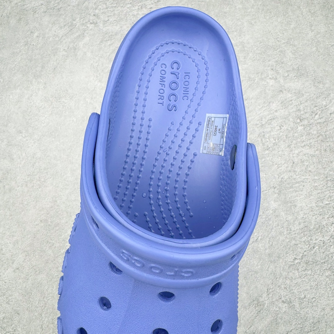 图片[5]-零售💰170 ＃DG莞产 Crocs Baya Platform Clog 卡骆驰贝雅云彩休闲沙滩洞洞鞋拖鞋凉鞋鞋 透明防水袋包装 注意配件需单独购买 超轻Croslite专利材料打造 鞋面更加耐用易清洗 该鞋款轻盈舒适 2002年 经典克骆格诞生 秉承外形简单 穿着舒适的初衷 不断为消费者带来舒适的穿着体验 穿出“趣”味 鞋面洞洞可搭彰显个性的智必星 一鞋两穿 可调节式后跟带增添鞋身的稳固性能 放前面变成愜意舒适的凉拖 放后面行走跑跳更加稳妥 Croslite ™材料 封闭式细胞树脂 能够在体温作用下自动变形以适应脚部形状 涉水性优秀的同时易于清洁 抓地力强 不易打滑 Crocs的核心理念：轻便 灵活 全方位的舒适感 同步官方尺码：M4（36-37） M5（37-38）M6（38-39）M7（39-40） 编码：by1936070-运动鞋