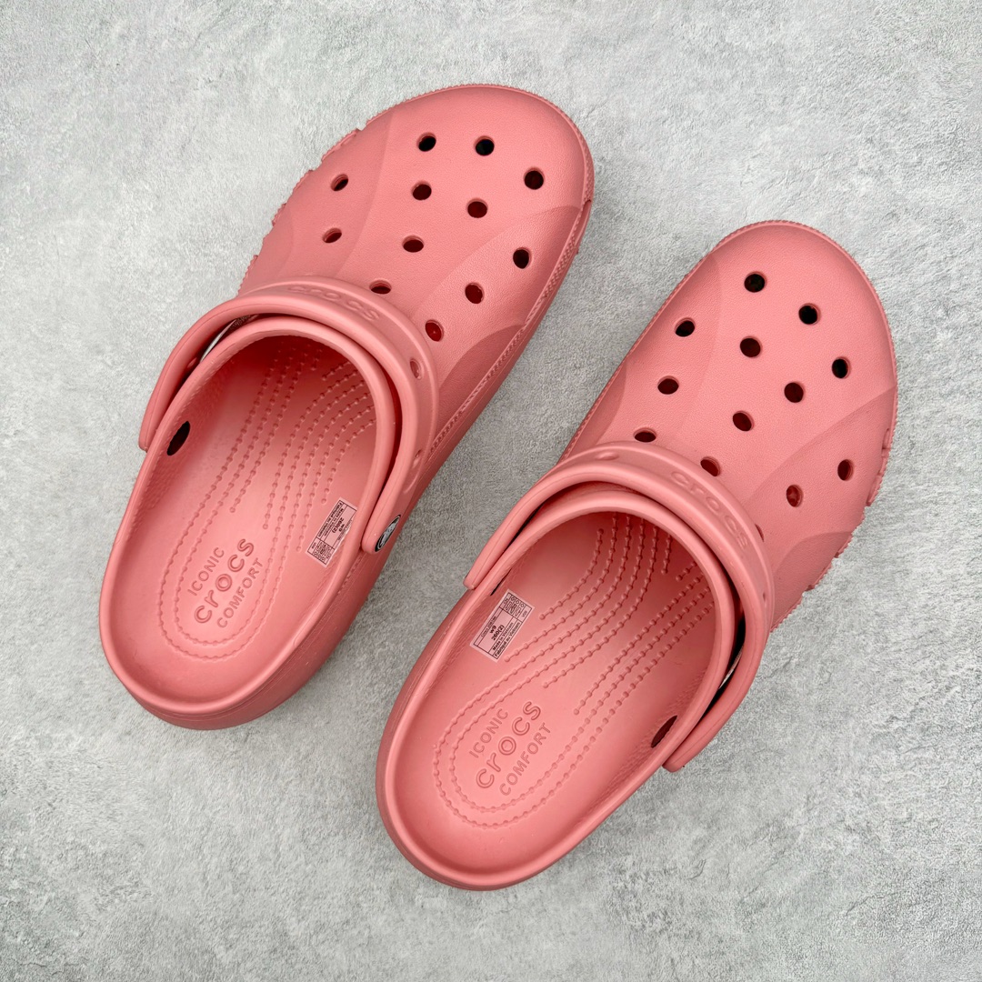 图片[3]-零售💰170 ＃DG莞产 Crocs Baya Platform Clog 卡骆驰贝雅云彩休闲沙滩洞洞鞋拖鞋凉鞋鞋 透明防水袋包装 注意配件需单独购买 超轻Croslite专利材料打造 鞋面更加耐用易清洗 该鞋款轻盈舒适 2002年 经典克骆格诞生 秉承外形简单 穿着舒适的初衷 不断为消费者带来舒适的穿着体验 穿出“趣”味 鞋面洞洞可搭彰显个性的智必星 一鞋两穿 可调节式后跟带增添鞋身的稳固性能 放前面变成愜意舒适的凉拖 放后面行走跑跳更加稳妥 Croslite ™材料 封闭式细胞树脂 能够在体温作用下自动变形以适应脚部形状 涉水性优秀的同时易于清洁 抓地力强 不易打滑 Crocs的核心理念：轻便 灵活 全方位的舒适感 同步官方尺码：M4（36-37） M5（37-38）M6（38-39）M7（39-40） 编码：by1936070-运动鞋