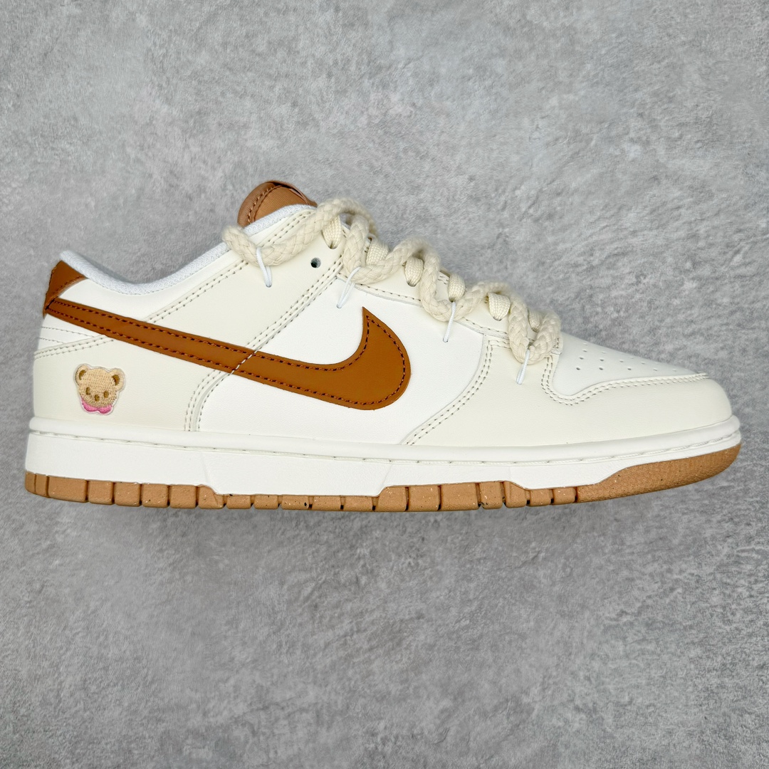 零售💰270 ＃CS NK Dunk Low 绑带解构复古做旧休闲板鞋 DD1873-200 口碑大厂出品 品控大底版型不断改良更新品质稳定 全套原纸板楦头开发 确保原汁原味 完美呈现DUNK版型 原厂玻璃冲刀 超高清洁度 全鞋零毛边皮料切割 通过独特多巴胺配色渐变设计、解构麻绳鞋带等细节 让嘻哈元素和潮流元素相结合 尽显帅气本质 设计上尽显特色 百搭耐看 表现出特有的潮流感 整鞋风格鲜明 极具美学 穿出门更是回头率满满 SIZE：36 36.5 37.5 38 38.5 39 40 40.5 41 42 42.5 43 44 44.5 45 46 编码：by2936070-运动鞋