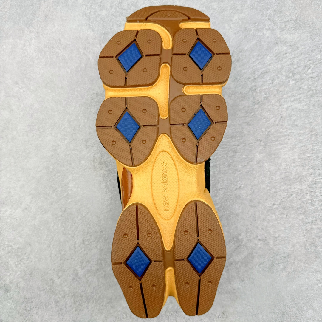 图片[9]-＃纯原 New Balance NB9060 复古运动鞋 新百伦又带来了新鞋型 并且是与芝加哥街头品牌 Joe Freshgoods 的联名款 鞋身主体采用了类似 990 系列的设计风格 与传统复古慢跑鞋区别不大 最大的变化就是鞋底部分 在传统设计的中底外层 增加了多个分区的模块 圆润的线条设计与我们熟悉的 New Balance 风格截然不同 但与同样充满弧形线条的鞋面搭配，看起来毫无违和感 尺码：36-45-选品中心