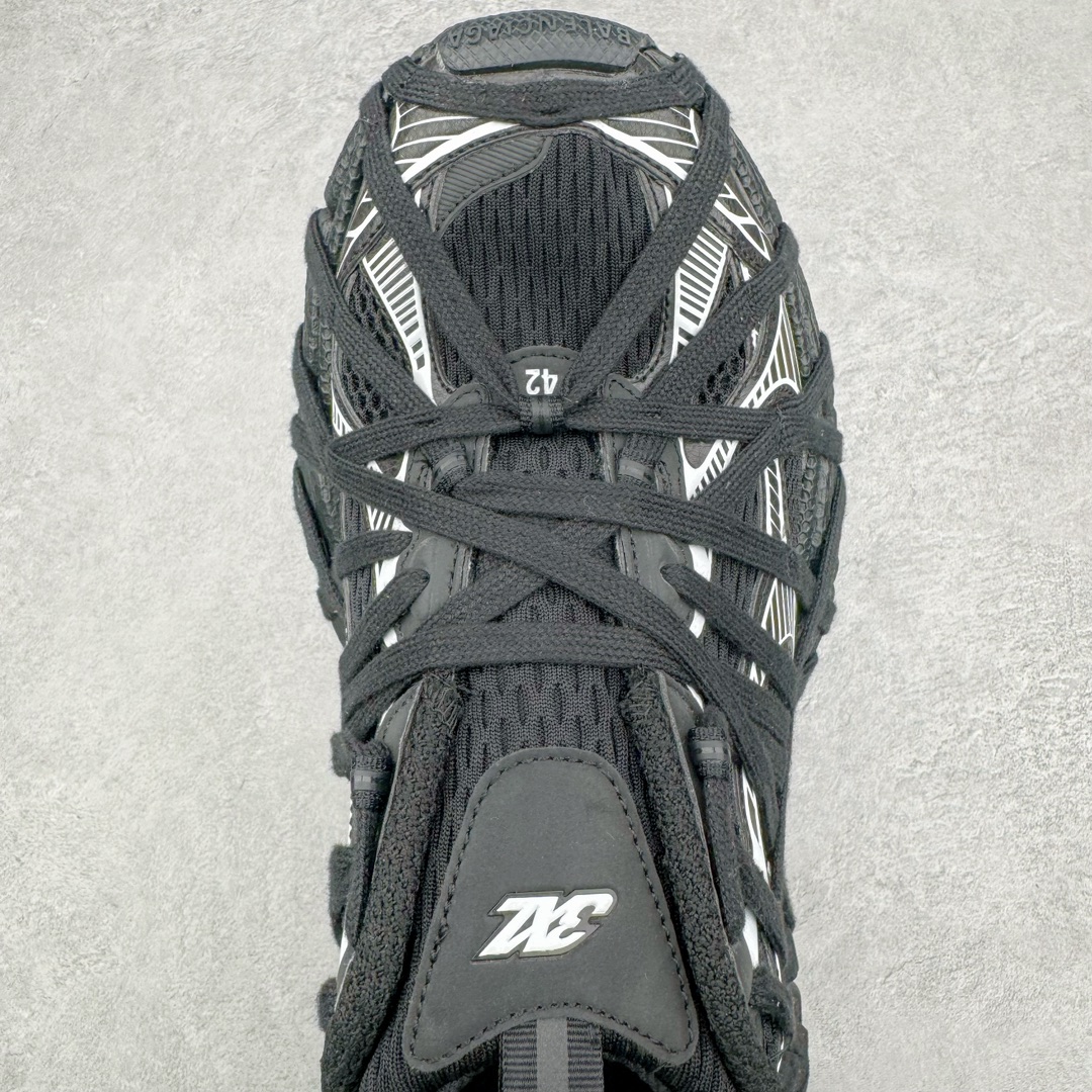 图片[4]-＃纯原 BALENCIAGA 3XL Sneakers 巴黎世家十代网布系带低帮走秀复古老爹鞋 全套原纸板楦头开发 最原汁原味的灵魂版型 全鞋荧光划线卡点 胶水把控整洁度追求极致完美 每一双都是工艺品 多重QC质检 超越公司货的品控标准 实实在在的免检产品 原盒原配 正确字体电绣 粗细、位置、大小正确 侧边TPU 透气孔匹配意产原版 正确分离大底 TPU软底 原版一致大底LOGO 立体感十足 原厂皮料水洗做旧 采购原厂网纱 不含皮革 网布材料和聚氨酯 磨损效果 鞋头边缘和后帮 Balenciaga 徽标 鞋面和后跟凸印尺码 鞋舌 3XL 橡胶品牌标识和反光细节 鞋帮拉袢和鞋舌拉祥 配反光细节 备用鞋带在鞋履前侧 可在穿着前取下 便于不同造型搭配 偏大一码 尺码：35 36 37 38 39 40 41 42 43 44 45 46-选品中心