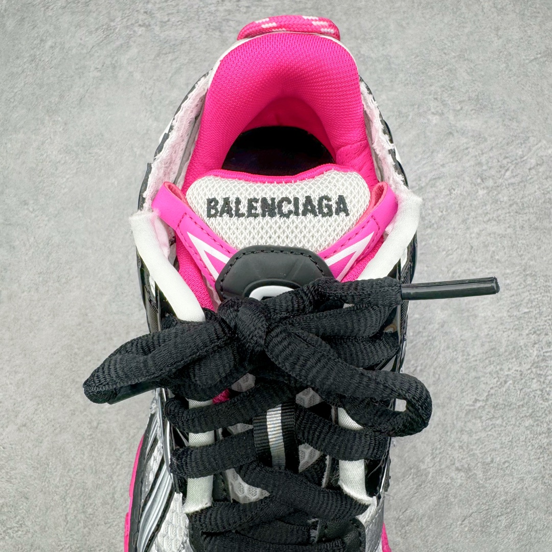 图片[5]-零售💰500 ＃XA BALENCIAGA Runner Sneaker 巴黎世家七代慢跑系列低帮复古野跑潮流运动鞋老爹鞋 尼龙和网布材质 磨损效果 鞋头边缘印有尺码 背面浮印尺码 外侧印有跑者徽标 鞋舌刺绣 Balenciaga 品牌标识 鞋跟背面 Balenciaga品牌标识 材质采用65%聚氨酯、35%聚酯纤维 全新 Runner 鞋型轮廓借鉴于 2000 年初的复古线条 搭载大网眼面料制成鞋面基础，由粉色、白色尼龍与橡胶质地覆盖鞋面诠释线条感 当中透过几道手缝线与折损痕更是精准的掌握历经时间淬炼的破旧痕迹 延续其手法至鞋领、鞋跟、鞋带、中底等部分均饰有破损及脏污之貌 尤其是鞋领处与鞋带孔眼条更是采用不规则做旧技术将内容物泡棉随机露出 尺码：35 36 37 38 39 40 41 42 43 44 45 46 编码：by5936000-运动鞋