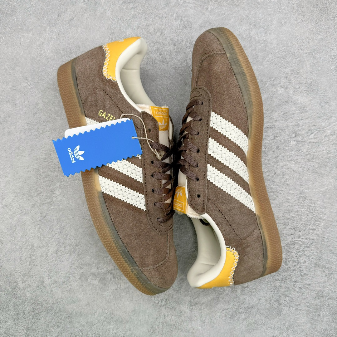 图片[3]-零售💰220 AD Gazelle Indoor Trainers 羚羊内训系列低帮复古百搭休闲运动德训风板鞋 IE3693 90年代经典的复刻版！自60年代以足球训练鞋面世以来,Gazelle就以其经典设计席卷全球。1991年版本的复刻,再造经典Gazelle。采用皮革打造,搭配浊色细节,让这款经典更加简约。尺码：36 36⅔ 37⅓ 38 38⅔ 39⅓ 40 40⅔ 41⅓ 42 42⅔ 43⅓ 44 45 编码：Xby2936020-运动鞋