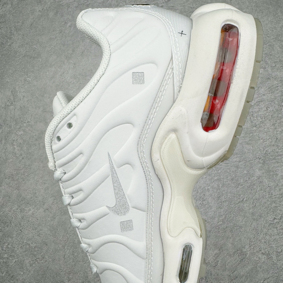 图片[7]-零售💰290 A-Cold-Wall x NK Air Max Plus 联名复古气垫跑鞋 FD7855-002 英国街头潮牌 A-COLD-WALL（ACW）将建筑视角巧妙融入鞋款设计，推出本次 Air Max Plus 系列，彰显不凡工业美学。秉持 ACW 打破常规的设计理念，此次两款 ACW x Nike Air Max Plus，以纯色设计，以建筑的姿态显现时尚风格。ACW x Air Max Plus “Onyx”整体采用经专业处理的皮革材质，更易体现其随穿着产生的变化，留下每一步的印记。同时，黑色鞋面热压轮廓搭配激光蚀刻 Nike Swoosh ，极简风元素与粗犷的视觉效果相辅相成，助你领略鞋款背后蕴含的文化精神。SIZE：36 36.5 37.5 38 38.5 39 40 40.5 41 42 42.5 43 44 44.5 45 46 编码：Pby2936090-运动鞋