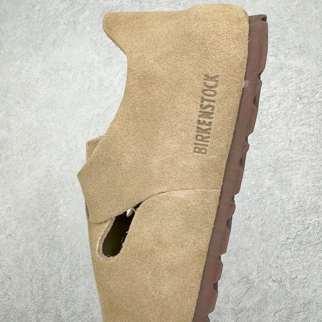 图片[7]-零售💰290 ＃SP Birkenstock Arizona 系列勃肯皮革绒面双扣时尚凉拖鞋 牛皮绒面革质地柔软 搭配可调节鞋扣提升穿着舒适度 人体工学设计分散脚部压力 保护脚踝 软木乳胶鞋床具有一定的收缩性 长时间穿着后能贴合脚型 EVA鞋底回弹性和抗张性力高 具有良好的防震、缓冲性  四季皆宜 柔软的鞋床采用额外的泡沫缓冲层 提供额外的舒适感和全天支撑 全网独家首发 源于德国的严谨工艺  牛巴戎面 中层松木 EVA 三层组合大底 优质牛皮面料五金扣 出口订单 尺码：35 36 37 38 39 40 编码：Uby2936090-运动鞋