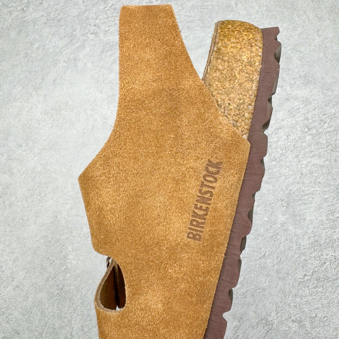 图片[7]-零售💰290 ＃SP Birkenstock Arizona 系列勃肯皮革绒面双扣时尚凉拖鞋 牛皮绒面革质地柔软 搭配可调节鞋扣提升穿着舒适度 人体工学设计分散脚部压力 保护脚踝 软木乳胶鞋床具有一定的收缩性 长时间穿着后能贴合脚型 EVA鞋底回弹性和抗张性力高 具有良好的防震、缓冲性  四季皆宜 柔软的鞋床采用额外的泡沫缓冲层 提供额外的舒适感和全天支撑 全网独家首发 源于德国的严谨工艺  牛巴戎面 中层松木 EVA 三层组合大底 优质牛皮面料五金扣 出口订单 尺码：35 36 37 38 39 40 编码：Uby2936090-运动鞋