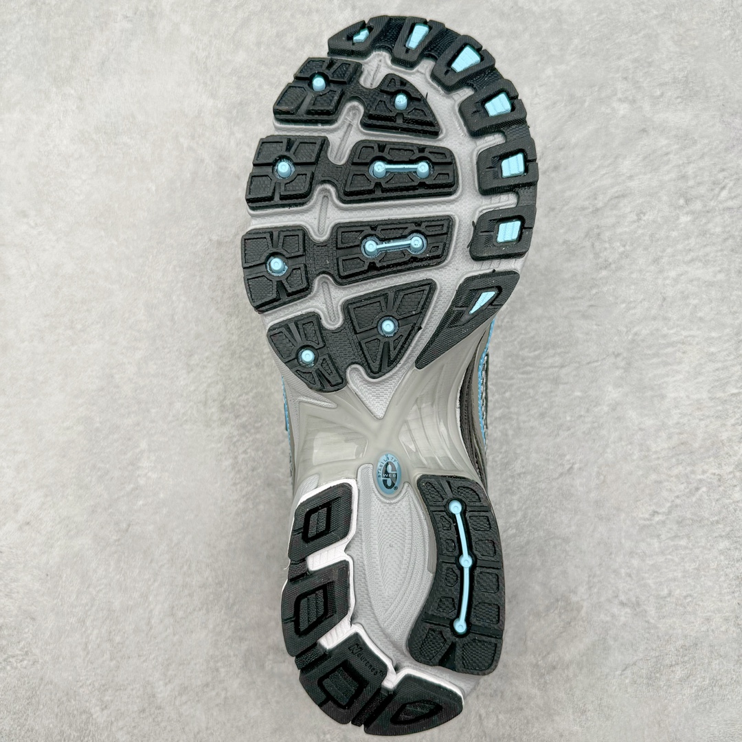 图片[9]-New Balance MR740 NB新百伦系列复古老爹风休闲运动慢跑鞋 采用轻质牛剖革拼接透气网眼衬垫织物鞋面材质 T-Beam大底提供足步弓支撑 保持步态稳定#后跟搭载外露缓震胶 鞋身整体以各种深浅不一的灰色覆盖 鞋头以淡蓝色调装饰，网眼衬垫通过不规律的色块实现做旧的美感 泛黄的鞋底更是进一步增添了复古气息 尺码：36 37 37.5 38 38.5 39.5 40 40.5 41.5 42 42.5 43 44 45-选品中心