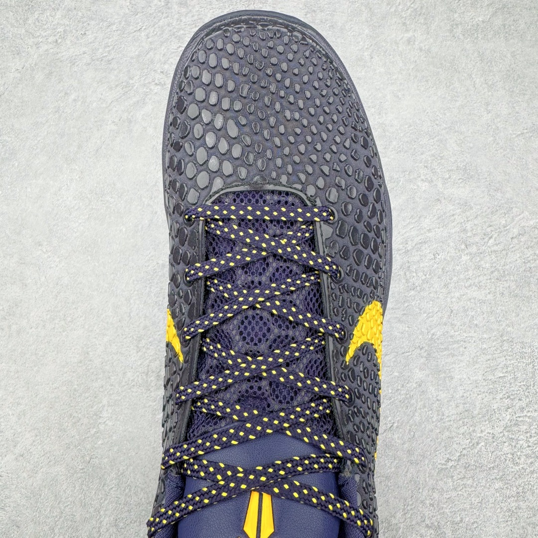 图片[4]-零售💰510 ＃WM NK Zoom Kobe 6 科比六代实战篮球鞋 429659-501 欧美外贸平台特供版 全网唯一开发至49.5 50.5码 主攻中端市场 全套原纸板楦头开发 确保原汁原味 完美呈现版型 一比一鞋头弧度高度鞋身弧度 细节品控鞋型完美 原厂TPU网格鞋带扣 正确内里网布 前后气垫加持 信仰绝不减配 全复合式的鞋面 内层为透气网面 中层加载Fly wire科技 而外层则用聚氨酯岛状结构塑造出非常逼真的蛇麟纹路 多层的鞋面结构带来了更好的透气性和更有针对性的保护 加入了双层记忆海绵鞋垫 可根据球员脚形自动调节以提高合脚度 使脚感更加柔软舒适 赋予球员非一般的球场舒适感受 独家前掌Zoom Turbo 后掌马蹄Zoom缓震 内置全真动态飞线 独家复刻U型缓震垫带独立钢印 十年情怀 这里完美落地 一个月独家售后 为实战保驾护航 尺码：41 42 42.5 43 44 44.5 45 45.5 46 47.5 48.5 49.5 50.5 编码：by5936010-运动鞋