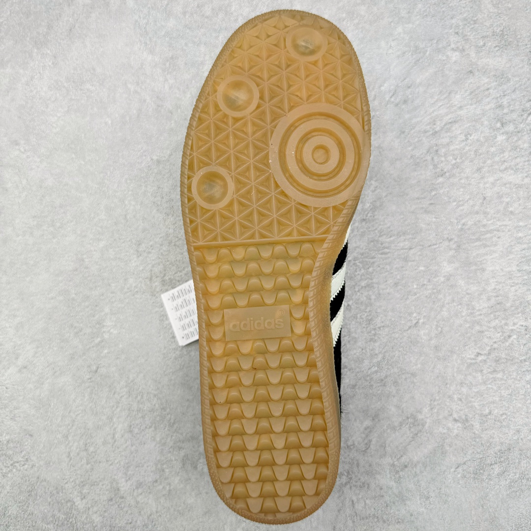 图片[9]-＃MF Wales Bonner x AD Originals Samba Classic 桑巴舞系列绅士德训足球风百搭低帮休闲运动板鞋 IE0580 伦敦时装品牌 Wales Bonner 携手Originals 打造 2022 最新春夏联名系列。本次为双方的第四度合作，灵感汲取了设计师 Grace Wales Bonner 对于 70、80 年代 Burkina Faso 音乐、摄影方面的研究，选择 Country 与 Samba 两双经典鞋款进行打造。随着 SAMBA 热风的不断席卷，不少品牌与 adidas Originals 的例行合作款式也逐渐受人关注。目前已经曝光两款全新合作鞋款的 Wales Bonner 如今再度曝光一款全新配色 SAMBA 联名。此次合作款式主打亮银反光配色，丝线编织三道杠以及加长鞋舌设计，想必穿着起来回头率也是不低！尺码：35⅔ 36 36⅔ 37⅓ 38 38⅔ 39⅓ 40 40⅔ 41⅓ 42 42⅔ 43⅓ 44 44⅔ 45-选品中心