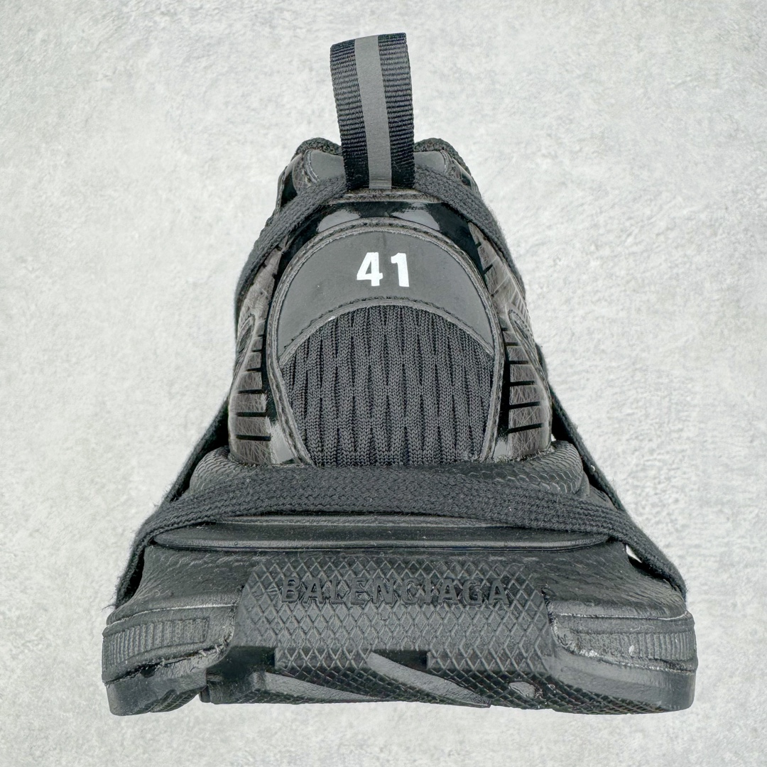 图片[8]-＃纯原 BALENCIAGA 3XL Sneakers 巴黎世家十代网布系带低帮走秀复古老爹鞋 全套原纸板楦头开发 最原汁原味的灵魂版型 全鞋荧光划线卡点 胶水把控整洁度追求极致完美 每一双都是工艺品 多重QC质检 超越公司货的品控标准 实实在在的免检产品 原盒原配 正确字体电绣 粗细、位置、大小正确 侧边TPU 透气孔匹配意产原版 正确分离大底 TPU软底 原版一致大底LOGO 立体感十足 原厂皮料水洗做旧 采购原厂网纱 不含皮革 网布材料和聚氨酯 磨损效果 鞋头边缘和后帮 Balenciaga 徽标 鞋面和后跟凸印尺码 鞋舌 3XL 橡胶品牌标识和反光细节 鞋帮拉袢和鞋舌拉祥 配反光细节 备用鞋带在鞋履前侧 可在穿着前取下 便于不同造型搭配 偏大一码 尺码：35 36 37 38 39 40 41 42 43 44 45 46-选品中心