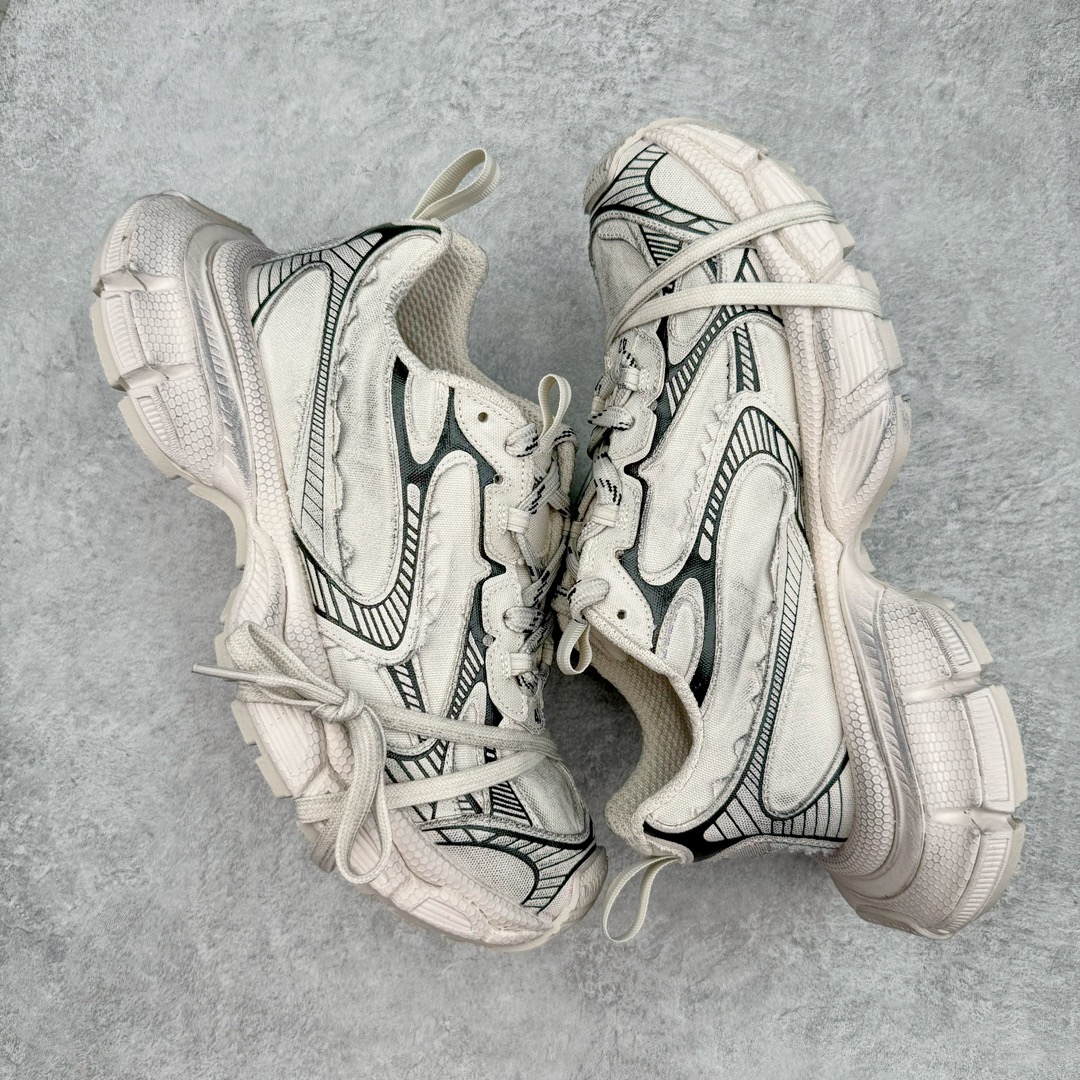 图片[3]-零售💰420 ＃VG零售版 BALENCIAGA 3XL Sneakers 巴黎世家十代网布系带低帮走秀复古老爹鞋 全套原纸板楦头开发 最原汁原味的灵魂版型 全鞋荧光划线卡点 胶水把控整洁度追求极致完美 每一双都是工艺品 多重QC质检 超越公司货的品控标准 实实在在的免检产品 原盒原配 正确字体电绣 粗细、位置、大小正确 侧边TPU 透气孔匹配意产原版 正确分离大底 TPU软底 原版一致大底LOGO 立体感十足 原厂皮料水洗做旧 采购原厂网纱 不含皮革 网布材料和聚氨酯 磨损效果 鞋头边缘和后帮 Balenciaga 徽标 鞋面和后跟凸印尺码 鞋舌 3XL 橡胶品牌标识和反光细节 鞋帮拉袢和鞋舌拉祥 配反光细节 备用鞋带在鞋履前侧 可在穿着前取下 便于不同造型搭配 正常尺码 尺码：35 36 37 38 39 40 41 42 43 44 45 46 编码：by4936020-运动鞋