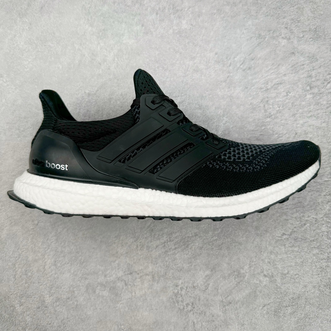 零售💰250 ＃YG纯原 AD Ultra Boost UB1.0 初代系列低帮袜套式针织透气缓震休闲运动慢跑鞋 S77417 德国进口巴斯夫大底 全套原纸板楦头开发 原厂特供飞织面配套加持 确保原汁原味 完美呈现版型 一比一还原zp踩屎脚感 原档案底模数据 正确多层组合大底 辰元原厂针织代工 细节还原度极高 独家外贸特供开发至48.5 超强Boost缓震 搭配马牌橡胶大底 满足日常出行跑步健身需求 Primeknit鞋面材料采用羊毛沙线 舒适柔软 爆米花颗粒饱满 弹性十足 鞋底前后10mm的标准高度差 使两头上翘的弧形鞋底结构更加完美 尺码：36 36.5 37 38 38.5 39 40 40.5 41 42 42.5 43 44 44.5 45 46 47 48 编码：by2936050-运动鞋