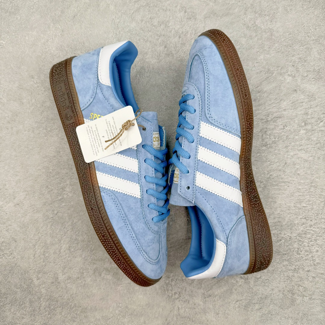 图片[3]-零售💰210 AD Originals Handball SPZL 手球运动员系列百搭休闲运动板鞋 BD7632 这款来自阿迪达斯的这款HANDBALL SPZL前身是一双手球运动鞋，这一次拿来复刻，所以鞋面的主要色彩选用了黑色， 鞋面外侧除了Spezial字母之外还有三叶草标志。Handball SPZL作为复古手球训练鞋与作为室内足球鞋的Samba有着异曲同工之处，但是质感更为出众的鞋身以及丰富的配色选择比起Samba来讲可以说是更胜一筹了！尺码：36 36⅔ 37⅓ 38 38⅔ 39⅓ 40 40⅔ 41⅓ 42 42⅔ 43⅓ 44 45  编码：Fby2936010-运动鞋