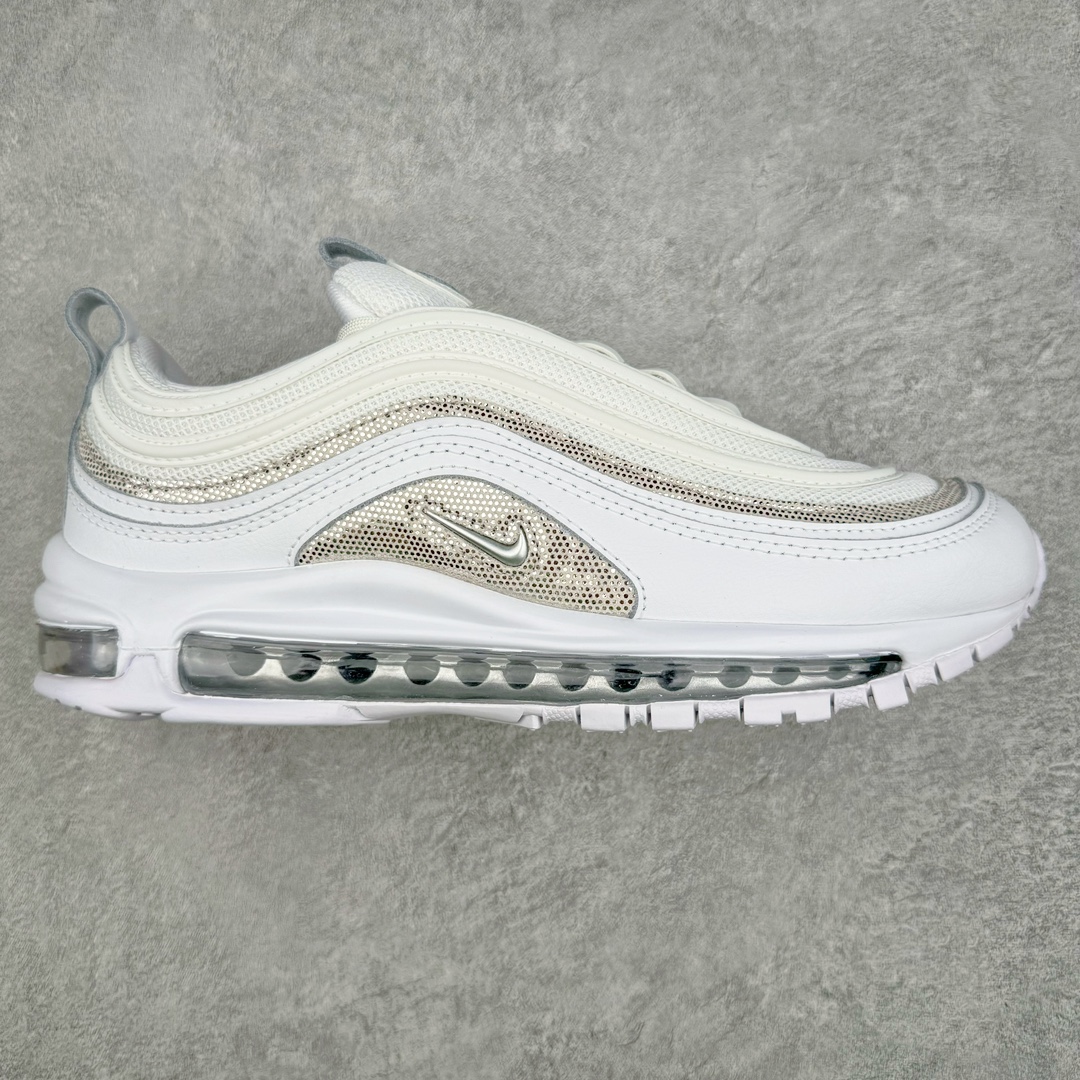 零售💰290 NK Air Max 97 OG 白银 FQ8889-100 原装批次子弹 拆解原鞋开发 打造全市场最强版本子弹 这里只对比原鞋原厂TPU反光材料 市场首家原模原气垫 拒绝套用公底原档案Swoosh电绣 卡色匹配原版 SIZE：36 36.5 37.5 38 38.5 39 40 40.5 41 42 42.5 43 44 44.5 45 编码：Mby2936090-运动鞋