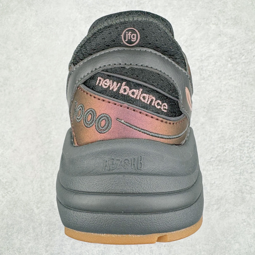 图片[8]-零售💰270 NB新百伦New Balance M1000 系列低帮复古老爹风休闲运动慢跑鞋 据悉，New Balance的复古鞋型M1000系列将在2024年正式回归。而自家美产创意总监Teddy Santis的AIMÉ LEON DORE也将率先推出联名1000撑撑场子，鞋款预计将在今年正式发布。New Balance1000系列作为NB最高端的鞋型，诞生于1999年，一度成为当年的热门鞋型，神似Nike Air Max95，现在看来也是一双符合潮流趋势的复古老爹鞋型。此番Teddy Santis亲自操刀，将丰富的配色和升级材质于复古的1000鞋型结合，鞋身采用米色、绿色和粉色的搭配。\”N\”字Logo也以全新的设计呈现，以1000标志性的网布和皮革材质打造，带来全新的视觉体验。后续ALD和New Balance1000的联名还将推出纯白配色，具体颜值还要等更多实物图的释出。AIMÉ LEON DORE和New Balance的多次联名一直有着超高的人气，无论是550还是1906R都有着不低的溢价，预计此番颜值不错的全新1000也会有着较高的人气。尺码：36 37 37.5 38 38.5 39.5 40 40.5 41.5 42 42.5 43 44 44.5 45 编码：Cby2936070-运动鞋