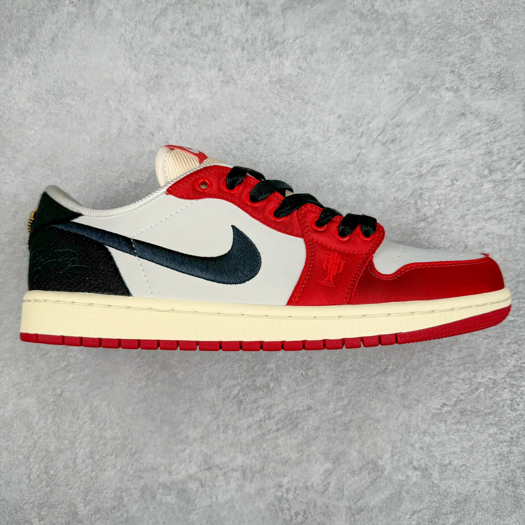 零售💰240 ＃K版 Trophy Room x Air Jordan AJ1 Low 低帮 乔丹之子联名白黑红 FN0432-100 全新流水线出品 DT版本唯一平替选择 市场第二梯队最强版 全部原鞋开发 原楦原纸板开发 全鞋电脑针车 原厂内置全掌气垫 原盒内在原标 唯一Zp原版鞋带绑法 免检产品 全新2022版型 全头层皮料 完美零毛边处理 原厂配置全掌气垫 价格定位良心 几十个配色陆续出货 SIZE：36 36.5 37.5 38 38.5 39 40 40.5 41 42 42.5 43 44 44.5 45 46 47.5 编码：yby2936040-运动鞋