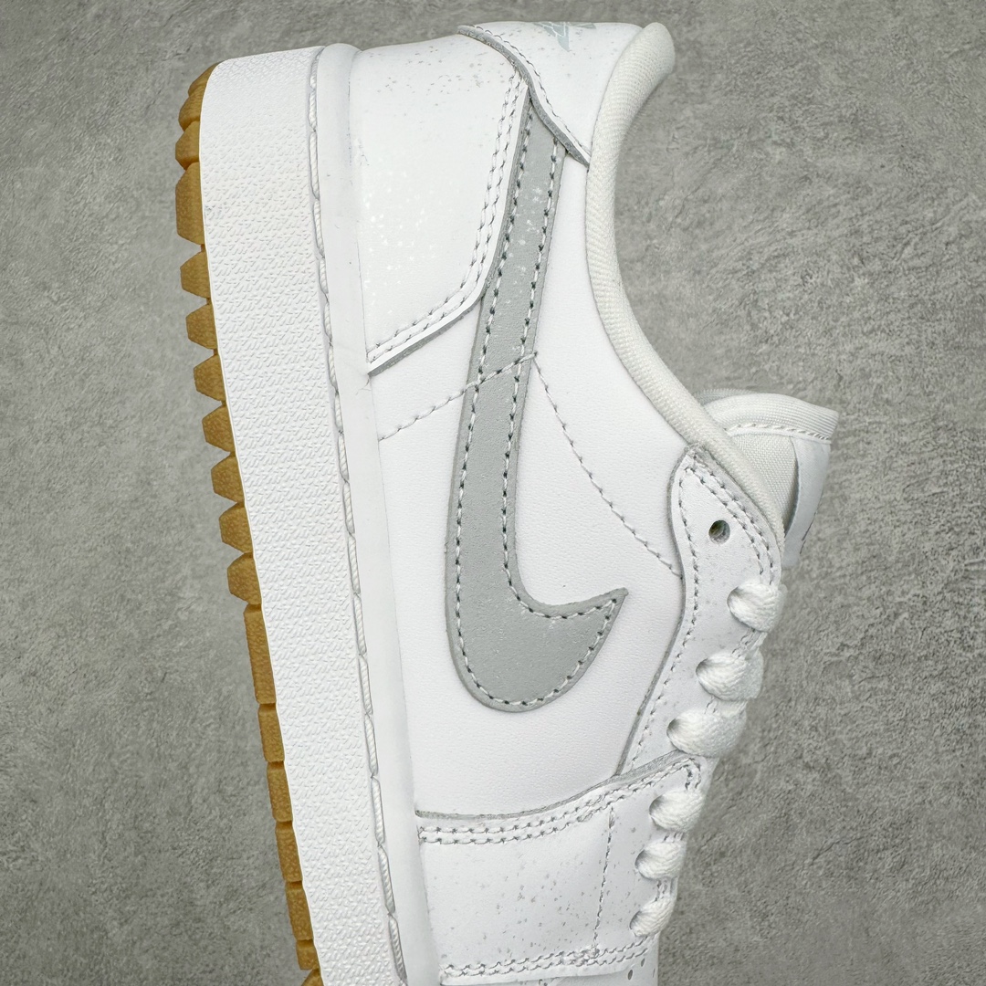 图片[6]-零售💰340 ＃DT纯原 Air Jordan AJ1 Low Golf 高尔夫 白色 DD9315-111 市面唯一纯原级别 完美零毛边处理 原厂内置全掌气垫 价格定位良心 几十个配色陆续出 平台专用代工流水线出品 一眼公司既视感 拿到手的一瞬间就与众不同 碾压市面所有版本 认准细节 全部原鞋开发 每一个配色都会采购原鞋确认细节 打破市面看图做货无好货之说 细节精确 所有配色原数据档案开发！ 尺码：35.5 36 37.5 38 38.5 39 40 40.5 41 42 42.5 43 44 44.5 45 46 编码：by3936040-运动鞋