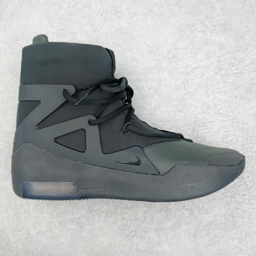 零售💰450 ＃KX纯原 Fear of God x NK Air Fear of God 1 FOG联名高街复古篮球鞋 黑色 AR4237-005 全新外贸特供私人订单 重金购入原鞋 全套原档案原纸板开发 鞋面采用原厂材质 搭配原装网面 百万原厂磨具开模 进口TPU框架设计 中底搭载 双层 Zoom Air 气垫科技 缓震脚感舒适度 完美匹配球王战靴 同步官方包装配件 附赠原装高端鞋袋 每只鞋和配件拥有一个液态银独立包装 从鞋型到材质到细节到配件 一切遵循公司货原鞋标准打造 完全原汁原味呈现 鞋码：42 43 44 44.5 45 编码：by4936050-运动鞋