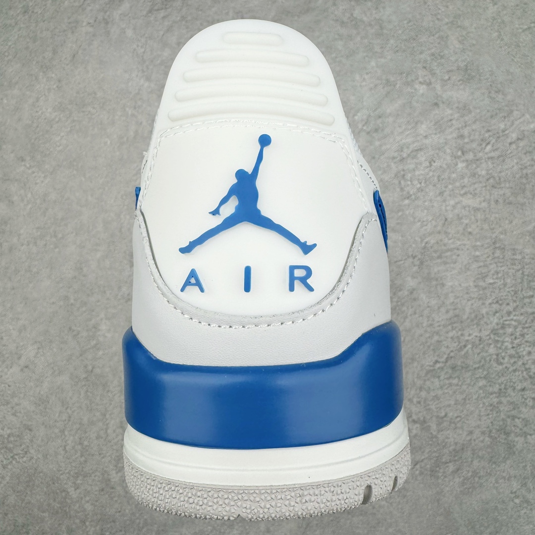 图片[8]-零售💰290 ＃KZ神版 Air Jordan Legacy AJ312 Low 低帮复古篮球鞋 蓝白 HJ3480-140 市场最强独一档产物 全套原纸板楦头开发 原厂大底磨具加持立体防滑纹理 原档数据后跟TPU子母扣魔术贴 原装可视Air Sole气垫 原汁原味最完美的312代版型 唯一正确鞋头趴度弧度高度鞋身腰线 进口港宝加持 后跟自然饱满 全鞋荧光划线卡点 追求极致完美 每一双都是工艺品 多重QC质检 超越公司货的品控标准 实实在在的免检产品 鞋身采用了皮革材质打造 横跨鞋面的魔术贴十分吸睛 侧面的Swoosh Logo的一部分被鞋面遮挡了一部分 颇具玩味 魔术贴上标有NK标识 而鞋舌上是Jordan的经典红色飞翼Logo 后跟和鞋底均采用了AJ3的设计 后跟上同样也使用了经典的爆裂纹图案 SIZE：36 36.5 37.5 38 38.5 39 40 40.5 41 42 42.5 43 44 44.5 45 46 47.5 编码：by2936090-运动鞋