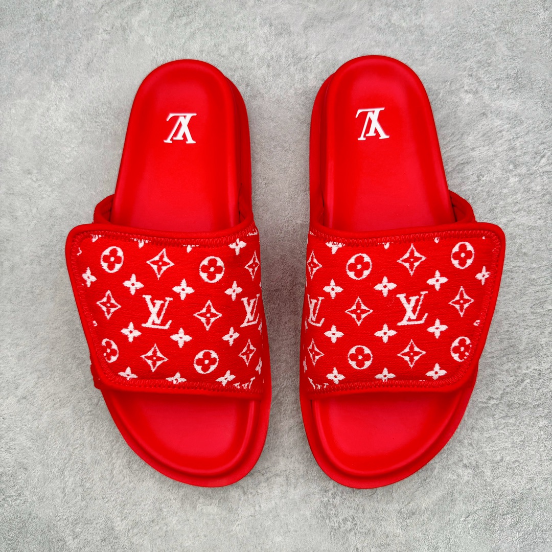 图片[2]-零售💰280 LV路易威登Louis Vuitton Miami Mule Sandals 迈阿密系列运动风魔术贴可调节舒适防滑休闲凉拖鞋 本款 Miami 凉拖取材 Maxi Damier 粒面牛皮革，临摹路易威登经典 Damier 帆布的质感。宽幅鞋带可通过魔术贴调节，散发闲适格调。搭配加衬韧性鞋垫和微型外底，确保轻盈灵活的舒适穿着体验。nMaxi Damier 粒面牛皮革 魔术贴 韧性鞋垫 微型外底 尺码：39-46 编码：Wby2936080-运动鞋