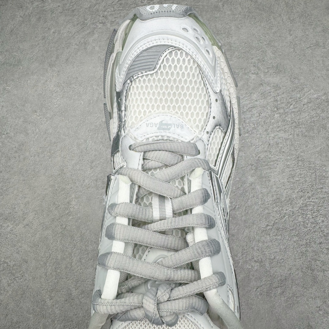 图片[4]-零售💰500 ＃XA BALENCIAGA Runner Sneaker 巴黎世家七代慢跑系列低帮复古野跑潮流运动鞋老爹鞋 尼龙和网布材质 磨损效果 鞋头边缘印有尺码 背面浮印尺码 外侧印有跑者徽标 鞋舌刺绣 Balenciaga 品牌标识 鞋跟背面 Balenciaga品牌标识 材质采用65%聚氨酯、35%聚酯纤维 全新 Runner 鞋型轮廓借鉴于 2000 年初的复古线条 搭载大网眼面料制成鞋面基础，由粉色、白色尼龍与橡胶质地覆盖鞋面诠释线条感 当中透过几道手缝线与折损痕更是精准的掌握历经时间淬炼的破旧痕迹 延续其手法至鞋领、鞋跟、鞋带、中底等部分均饰有破损及脏污之貌 尤其是鞋领处与鞋带孔眼条更是采用不规则做旧技术将内容物泡棉随机露出 尺码：35 36 37 38 39 40 41 42 43 44 45 46 编码：by5936000-运动鞋