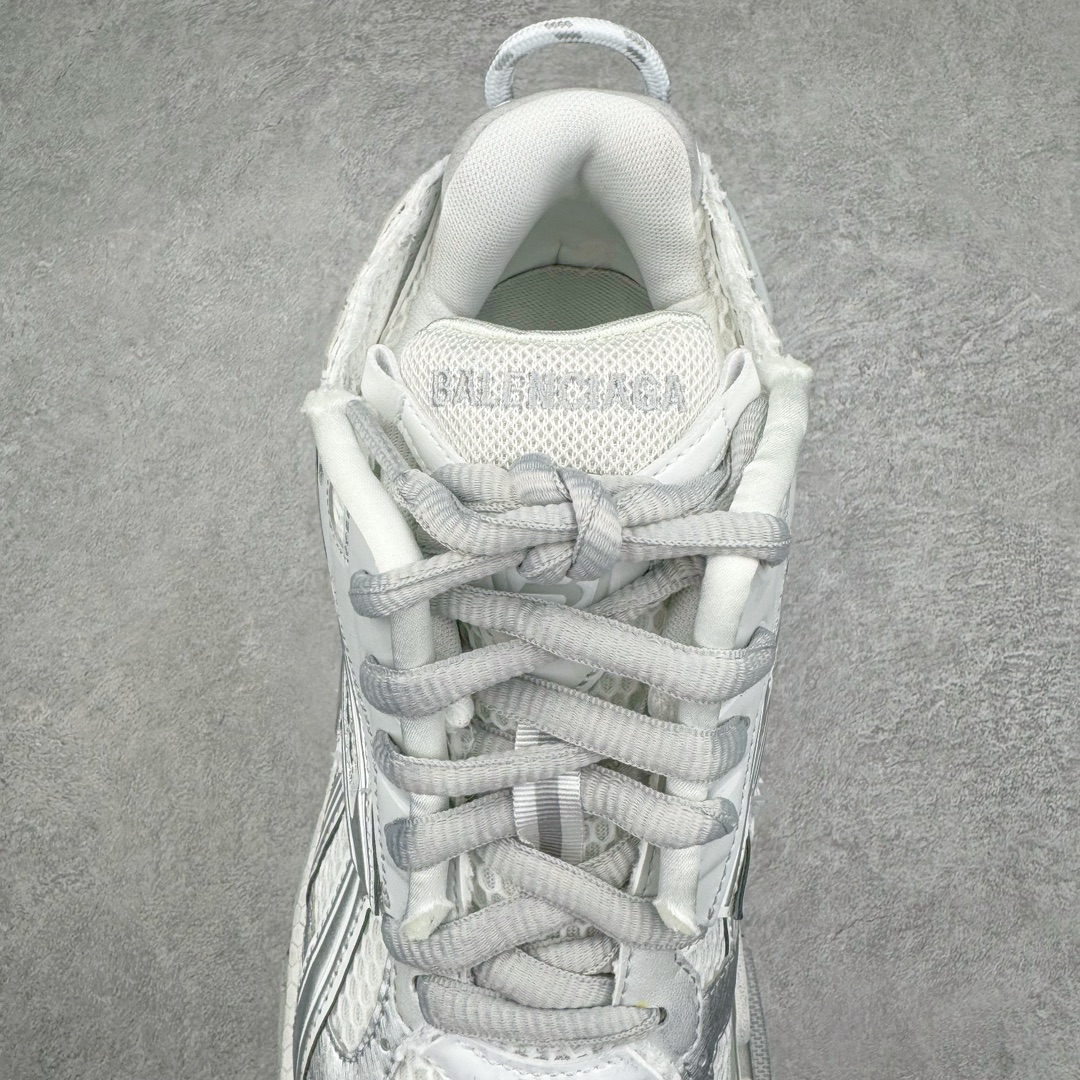 图片[5]-零售💰500 ＃XA BALENCIAGA Runner Sneaker 巴黎世家七代慢跑系列低帮复古野跑潮流运动鞋老爹鞋 尼龙和网布材质 磨损效果 鞋头边缘印有尺码 背面浮印尺码 外侧印有跑者徽标 鞋舌刺绣 Balenciaga 品牌标识 鞋跟背面 Balenciaga品牌标识 材质采用65%聚氨酯、35%聚酯纤维 全新 Runner 鞋型轮廓借鉴于 2000 年初的复古线条 搭载大网眼面料制成鞋面基础，由粉色、白色尼龍与橡胶质地覆盖鞋面诠释线条感 当中透过几道手缝线与折损痕更是精准的掌握历经时间淬炼的破旧痕迹 延续其手法至鞋领、鞋跟、鞋带、中底等部分均饰有破损及脏污之貌 尤其是鞋领处与鞋带孔眼条更是采用不规则做旧技术将内容物泡棉随机露出 尺码：35 36 37 38 39 40 41 42 43 44 45 46 编码：by5936000-运动鞋