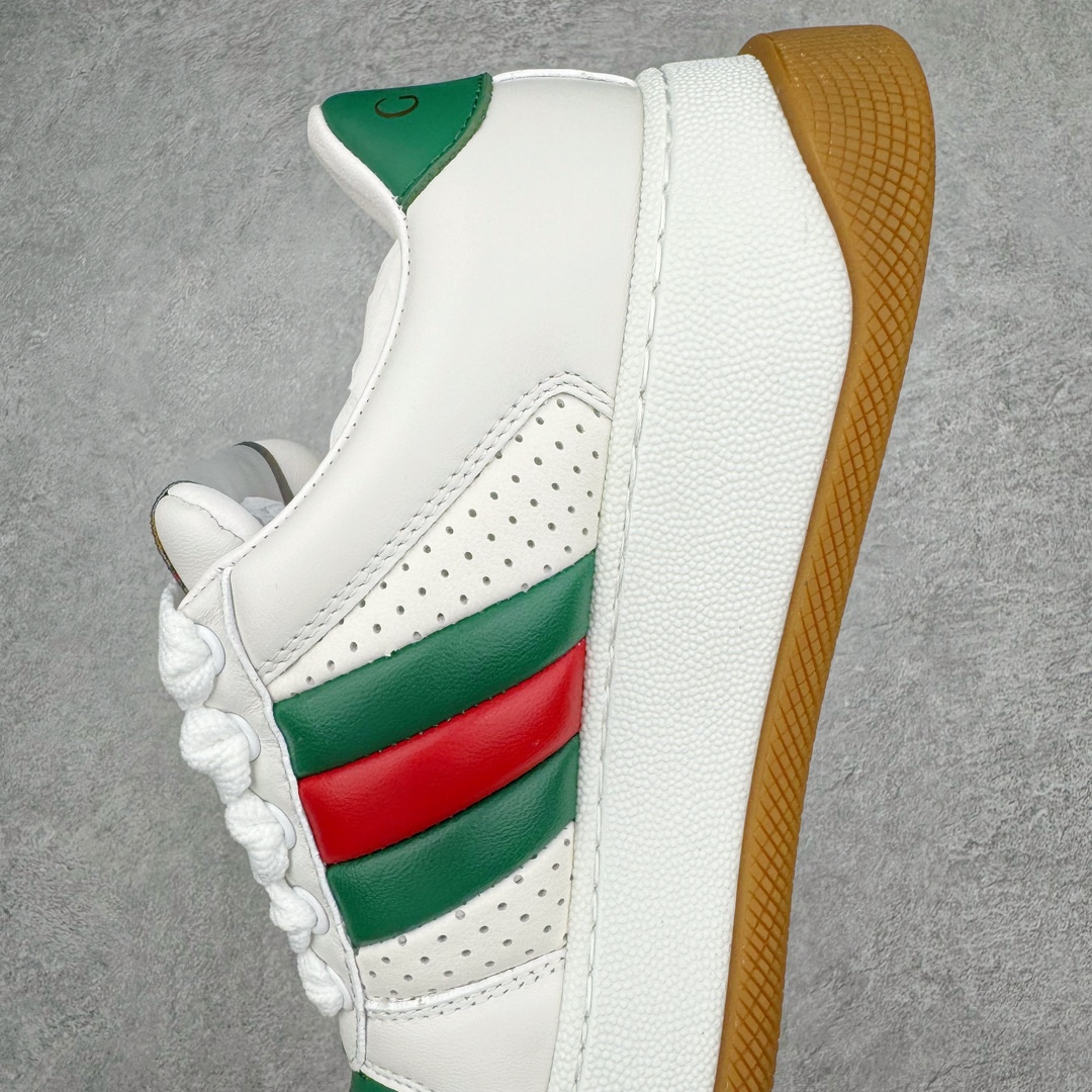 图片[7]-零售💰390 Gucci Double Screener Platform GG Sneaker Low 双倍原型系列低帮复古松糕百搭做旧休闲脏脏胖丁厚底板鞋#女鞋广东原产#配置专柜抹茶色配件及包装物(附送官方快递加固印花牛皮纸盒!!)#采用冲孔头层小牛皮革鞋面材质#饰金属双G椭圆形珐琅细节#搭载超软猪皮软糯内里#内嵌超软皮内里灌注缓震PU脚垫#全新加厚双层TPR隔色鞋底(6.0cm 厘米外增高效果!!) 全新厚底脏脏面包鞋来了 Screener系列运动鞋以20世纪70年代的经典运动鞋为灵感原型，名字则取自体育运动中的防守动作。这款经典鞋履以白色皮革匠心打造，巧妙融入加衬皮革织带。n白色镂空皮革 红绿加衬皮革织带 绿色皮革细节 饰金属双G椭圆形珐琅细节 饰Gucci复古标识标签 双色橡胶厚底 厚实鞋带 系带固定 低跟 尺码：35-40 编码：Wby3936090-运动鞋