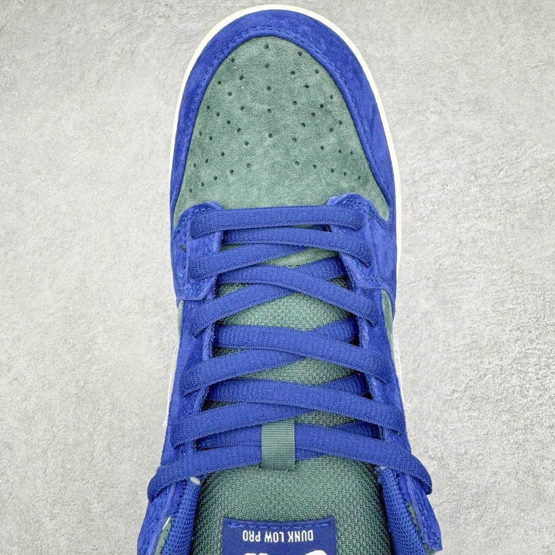 图片[4]-零售💰270 ＃TF NK SB Dunk Low Pro 蓝绿 HF3704-400 性价比王者 极限压缩利润空间 超乎所想的高性价比 用料绝不含糊 原盒原配 正确耐磨橡胶大底 超高清洁度 全鞋零毛边皮料切割 全套原楦原模倾力打造完美版型 SIZE：36 36.5 37.5 38 38.5 39 40 40.5 41 42 42.5 43 44 44.5 45 46 47.5 编码：Wby2936070-运动鞋