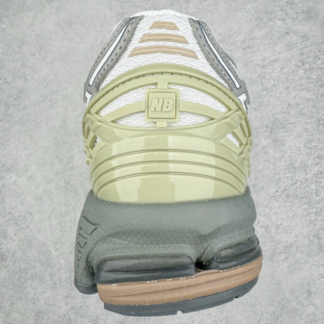 图片[8]-零售💰280 ＃B版 New Balance M1906R NB新百伦系列复古老爹风休闲运动慢跑鞋 日韩出口特供订单 全网最全配色 配套商长期套现长期补货 全新货品 正常出厂触屏不到的单价 超级跑量款 全套原楦原纸板原厂数据开发 进口三明治网面 原装进口翻毛皮料正确绒感卡色 正确中底拉帮中底网布细节 采用轻质牛剖革拼接透气网眼衬垫织物鞋面材质 T-Beam大底提供足步弓支撑 保持步态稳定 后跟搭载外露缓震胶 鞋身整体以各种深浅不一的灰色覆盖 鞋头以淡蓝色调装饰 网眼衬垫通过不规律的色块实现做旧的美感 泛黄的鞋底更是进一步增添了复古气息 尺码：36 37 37.5 38 38.5 39.5 40 40.5 41.5 42 42.5 43 44 45 编码：by2936080-运动鞋