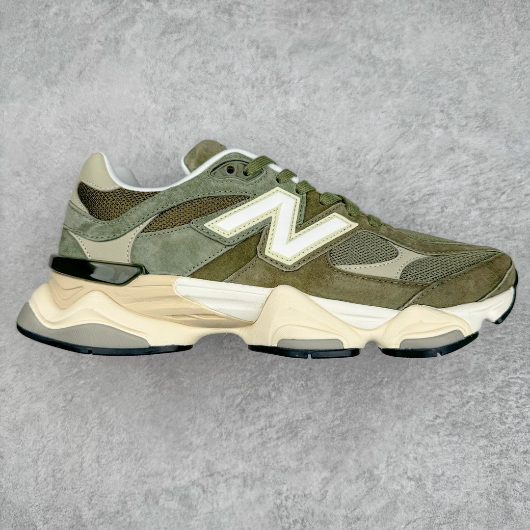 零售💰280 New Balance NB9060 复古运动鞋 新百伦又带来了新鞋型 并且是与芝加哥街头品牌 Joe Freshgoods 的联名款 鞋身主体采用了类似 990 系列的设计风格 与传统复古慢跑鞋区别不大 最大的变化就是鞋底部分 在传统设计的中底外层 增加了多个分区的模块 圆润的线条设计与我们熟悉的 New Balance 风格截然不同 但与同样充满弧形线条的鞋面搭配 看起来毫无违和感 尺码：36-45 编码：Fby2936080-运动鞋