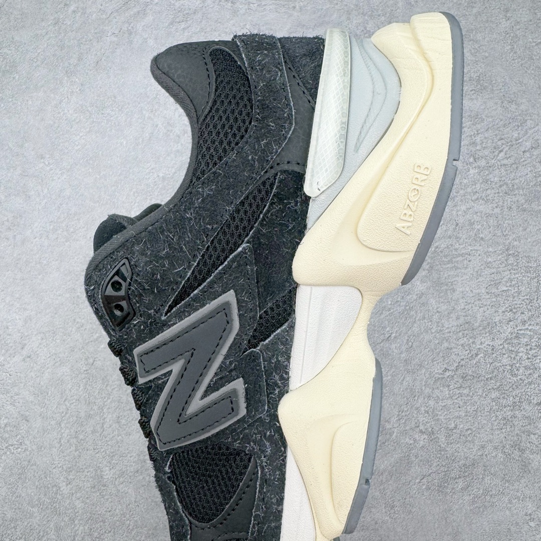 图片[7]-零售💰280 New Balance NB9060 复古运动鞋 新百伦又带来了新鞋型 并且是与芝加哥街头品牌 Joe Freshgoods 的联名款 鞋身主体采用了类似 990 系列的设计风格 与传统复古慢跑鞋区别不大 最大的变化就是鞋底部分 在传统设计的中底外层 增加了多个分区的模块 圆润的线条设计与我们熟悉的 New Balance 风格截然不同 但与同样充满弧形线条的鞋面搭配 看起来毫无违和感 尺码：36-45 编码：Fby2936080-运动鞋