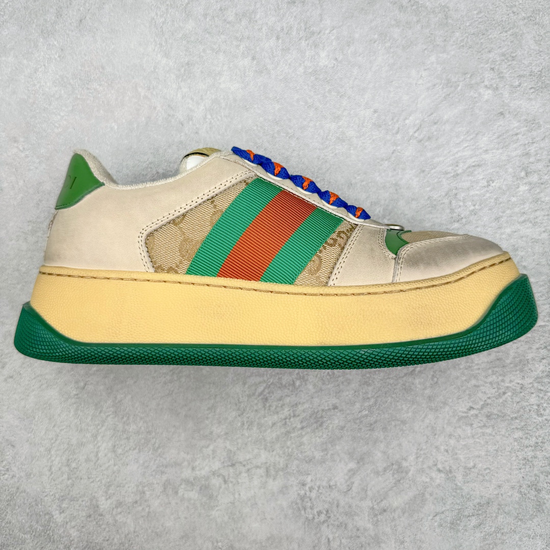 图片[3]-零售💰390 古驰Gucci Double Screener Platform GG Sneaker Low 双倍原型系列低帮复古松糕百搭做旧休闲脏脏胖胖厚底板鞋 女鞋广东原产#配置专柜2021版抹茶色配件及包装物(附送官方快递加固牛皮纸盒!!)#采用超软磨砂小牛皮组合纯棉提花布鞋面材质#超软皮内里灌注缓震PU脚垫#全新加厚双层TPR隔色鞋底(6.0cm 厘米外增高效果!!)#正确毛巾抓绒内里#饰金属双G椭圆形珐琅细节 复古学院风款式与融入怀旧运动服风格的面料风靡数十年，这款运动鞋以体育运动中的防守动作命名，灵感源自70年代经典运动鞋，运用皮革和经典GG帆布混搭呈现，装饰条纹织带和复古Gucci标识，经过特殊处理，整体呈现做旧效果。白色皮革和经典GG帆布 复古风格绿色和橘色尼龙条纹织带 绿色皮革细节 经过特殊处理，营造复古做旧效果 饰金属双G椭圆形珐琅细节 标签上装饰Gucci复古标识 双色鞋底 尺码：35-40 编码：Wby3936090-运动鞋