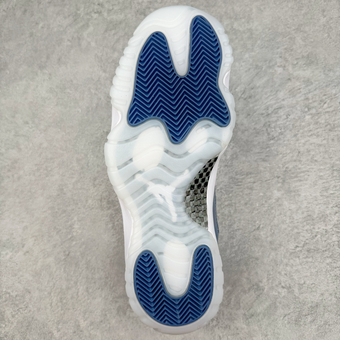 图片[9]-零售💰330 ＃KZ神版 Air Jordan AJ11 Low WMNS \”Diffused Blue\” 低帮 海军蓝 FV5104-104 市场中端王者 耗时半年巨作 全套原纸板楦头开发 确保原汁原味 完美呈现11代版型 此版本只针对中端市场 皮料材质有所更替 其他数据细节工艺流程均保持一致绝不口嗨 细节品控鞋型随意秒杀市面3XX 原楦原档案数据开模打造 原厂中底拉帮钢印 原厂进口漆皮 防冻不开裂 原装鞋撑 水晶大底正确色度色泽 原楦原数据刺绣 原厂车缝走线及对位 毫厘不差 飞人logo采用原数据电脑刺绣 原装正品碳纤维真实碳板 增强抗扭 原内标 原盒标 正确官方原盒 防氧化水晶外底 原厂配套全掌solo气垫 进口港宝加持 后跟自然饱满 全鞋荧光划线卡点 追求极致完美 每一双都是工艺品 多重QC质检 超越公司货的品控标准 实实在在的免检产品 SIZE：36 36.5 37.5 38 38.5 39 40 40.5 41 42 42.5 43 44 44.5 45 46 47.5 编码：by3936030-运动鞋