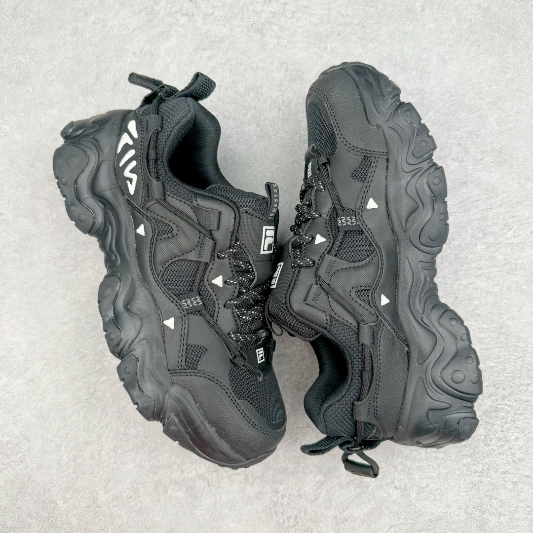 图片[3]-FILA FUSION 斐乐潮牌防滑耐磨轻便运动鞋 FUSION 系列传承了 FILA 的百年基因，融入年轻运动及潮流文化，成为引领变革、创新突破的一代。以“1+N” 的跨界合作模式重现经典的同时创造经典。带来最出其不意的跨界合作惊喜。同时，FILAFUSION把FILA 的 DNA 融入到定制体验里，你可以随心制造厲于你的产品。FILA FUSION 的鞋家族涵盖了老爹鞋、跑步鞋、网球鞋、季节款。风格复古新潮，满足了时尚人士出行及各类运动的搭配需求，成为当下年轻人筷拥的鞋类品牌之一。FILA FUSION 走进年轻人的世界，通过年轻人运动，街舞，滑板，篮球，展现 FILA FUSION 的潮流态度和年轻文化。FILA FUSION 认为末来属于引领变革、创新突破的年轻一代，让我们一起构成 FILA 未来的蓝图吧！尺码：36 36.5 37.5 38 38.5 39 40 40.5 41 42 42.5 43 44 44.5 45-选品中心