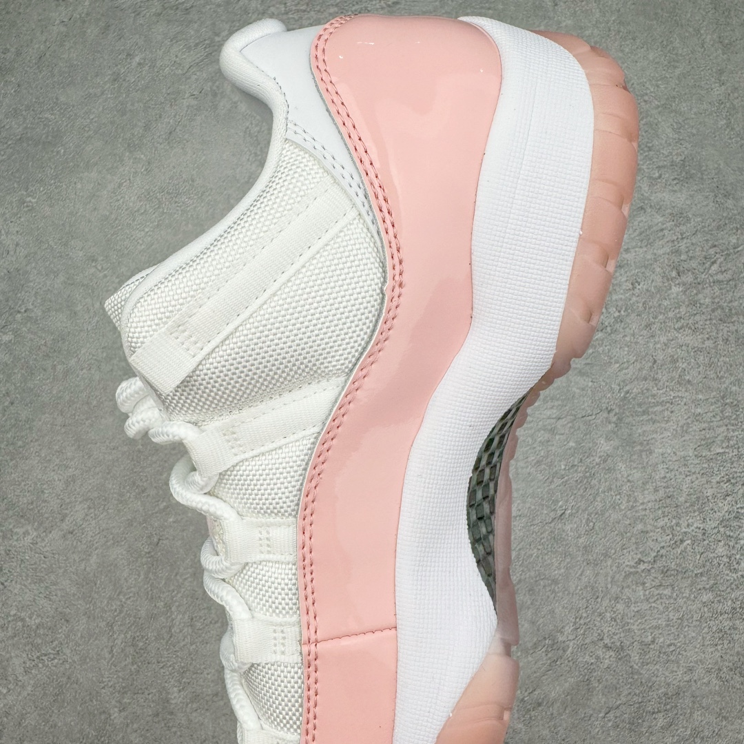 图片[7]-零售💰330 ＃KZ神版 Air Jordan AJ11 Low WMNS \”Legend Pink\” 低帮 白粉 AH7680-160 市场中端王者 耗时半年巨作 全套原纸板楦头开发 确保原汁原味 完美呈现11代版型 此版本只针对中端市场 皮料材质有所更替 其他数据细节工艺流程均保持一致绝不口嗨 细节品控鞋型随意秒杀市面3XX 原楦原档案数据开模打造 原厂中底拉帮钢印 原厂进口漆皮 防冻不开裂 原装鞋撑 水晶大底正确色度色泽 原楦原数据刺绣 原厂车缝走线及对位 毫厘不差 飞人logo采用原数据电脑刺绣 原装正品碳纤维真实碳板 增强抗扭 原内标 原盒标 正确官方原盒 防氧化水晶外底 原厂配套全掌solo气垫 进口港宝加持 后跟自然饱满 全鞋荧光划线卡点 追求极致完美 每一双都是工艺品 多重QC质检 超越公司货的品控标准 实实在在的免检产品 SIZE：36 36.5 37.5 38 38.5 39 40 40.5 41 42 42.5 43 44 44.5 45 46 47.5 编码：by3936030-运动鞋