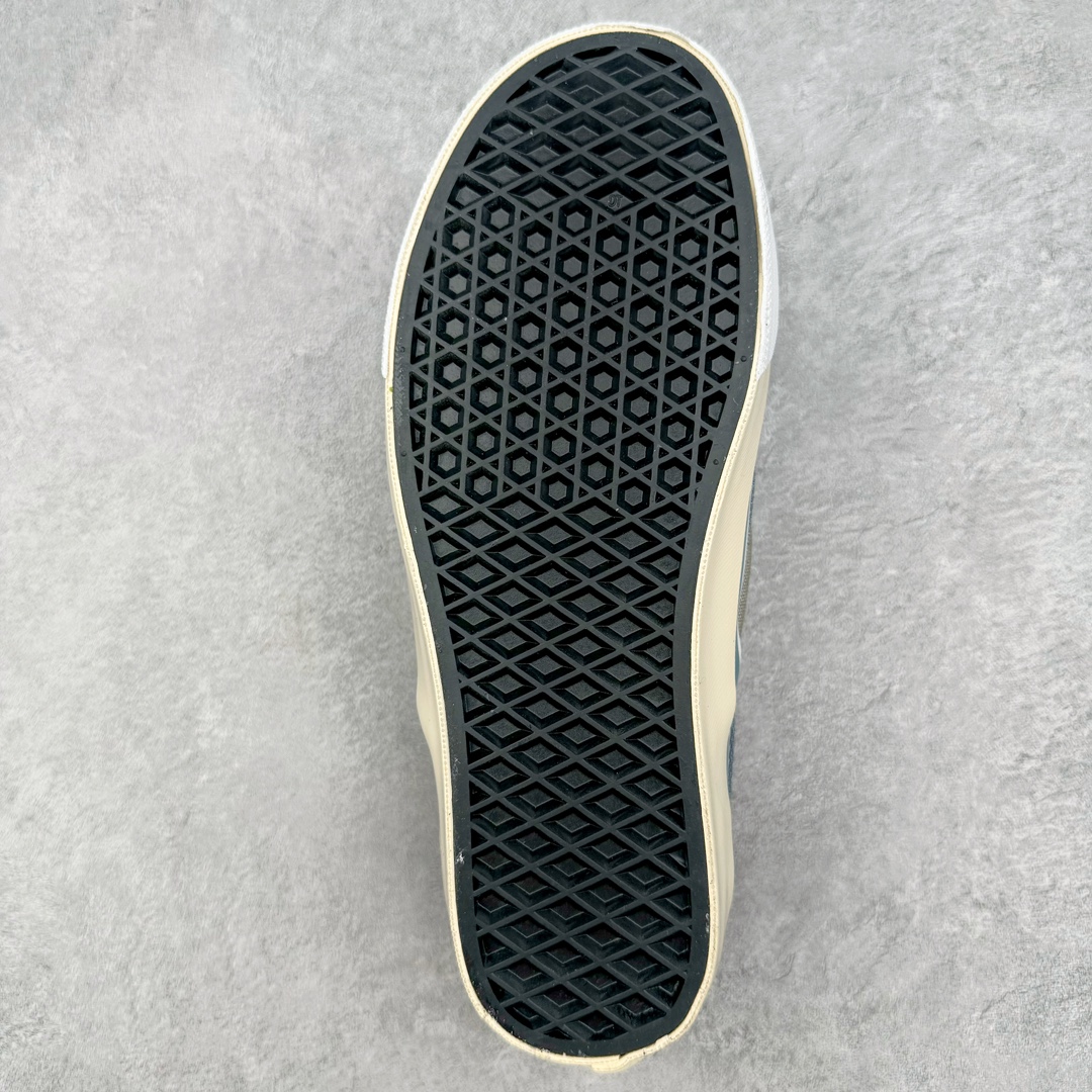 图片[9]-零售💰220 Vans TDC Tokyo Design Collective Old Skool  Slip-On 拼接系列 Premium高阶支线n鞋款设计受到 90年代复古跑鞋的启发，鞋面大面积使用尼龙网眼材质与皮革、麂皮材质拼贴组合，再搭配上简约的配色风格，体现纯正的日潮简约而又精致的设计风格。 官方货号：VN0000MY4BG 官方货号：VN000MXHBGK  尺码：35-44（36.5 38.5 40.5 42.5） 编码：by2936020-运动鞋