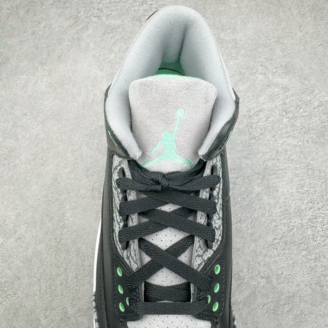 图片[5]-＃DF纯原 Air Jordan AJ3 Retro 黑蒂芙尼绿 CT8532-031 圈内最强三代系列 匠心打造 开发时长超过半年 目前可过各类鉴定或无法鉴定 裸鞋随便操作 全套原纸板楦头开发 原厂大底磨具加持立体防滑纹理 原装可视Air Sole气垫 原汁原味最完美的三代版型 唯一正确鞋头趴度弧度高度鞋身腰线 原厂TPU彩虹扎染后跟饰片 正确内里反口里网布 皮料菱角分明不变形无多余毛边 广东原厂zp同批次手工大底描漆拉丝 市场唯一原厂鞋扣模具 原厂织唛标 原厂飞人电绣工艺 尾指中部跳三针 独家绑鞋带手法 印刷中底布 四线拉帮 米色美纹纸贴合固定 进口港宝加持 后跟自然饱满 全鞋荧光划线卡点 追求极致完美 每一双都是工艺品 多重QC质检 超越公司货的品控标准 实实在在的免检产品 尺码：40 40.5 41 42 42.5 43 44 44.5 45 45.5 46 47.5 48.5-选品中心