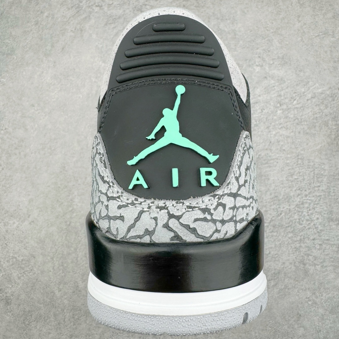 图片[8]-＃DF纯原 Air Jordan AJ3 Retro 黑蒂芙尼绿 CT8532-031 圈内最强三代系列 匠心打造 开发时长超过半年 目前可过各类鉴定或无法鉴定 裸鞋随便操作 全套原纸板楦头开发 原厂大底磨具加持立体防滑纹理 原装可视Air Sole气垫 原汁原味最完美的三代版型 唯一正确鞋头趴度弧度高度鞋身腰线 原厂TPU彩虹扎染后跟饰片 正确内里反口里网布 皮料菱角分明不变形无多余毛边 广东原厂zp同批次手工大底描漆拉丝 市场唯一原厂鞋扣模具 原厂织唛标 原厂飞人电绣工艺 尾指中部跳三针 独家绑鞋带手法 印刷中底布 四线拉帮 米色美纹纸贴合固定 进口港宝加持 后跟自然饱满 全鞋荧光划线卡点 追求极致完美 每一双都是工艺品 多重QC质检 超越公司货的品控标准 实实在在的免检产品 尺码：40 40.5 41 42 42.5 43 44 44.5 45 45.5 46 47.5 48.5-选品中心