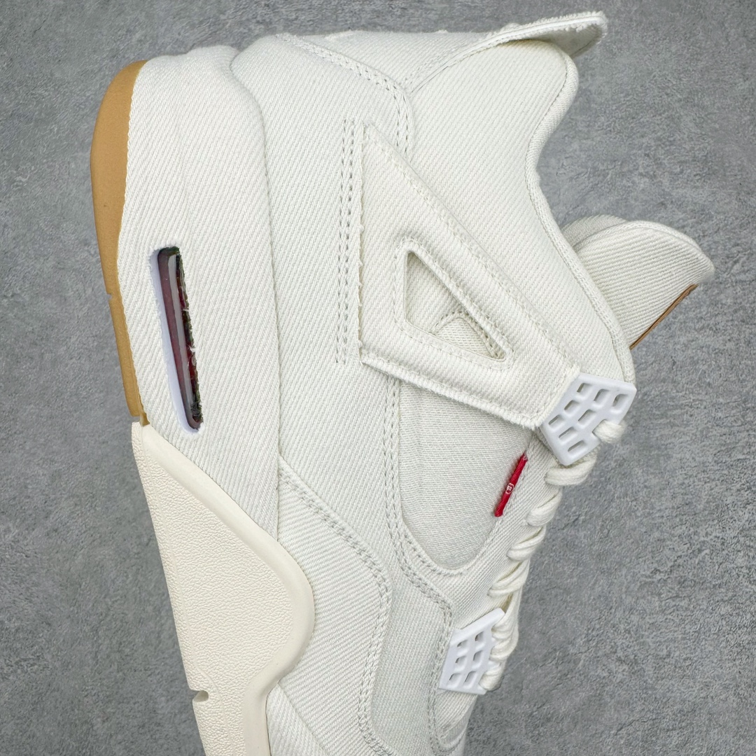 图片[6]-＃GX Levi’s x Air Jordan AJ4 \\\”Denim\\\” 李维斯联名 牛仔白 AO2571-100 圈内最强四代 独家外贸特供尺码含 45.5 49.5 50.5 耗时半年巨作 全套原纸板楦头开发 原厂特供皮料加持 确保原汁原味 完美呈现四代版型 一比一鞋头弧度高度鞋身弧度 数据细节工艺流程均保持原鞋一致 原厂TPU网格鞋带扣 正确内里网布 菱角分明不变形无多余毛边 柔软性质感一致于原鞋 市场唯一原厂鞋扣模具 背面可见隐藏注塑口 原厂织唛标 原厂飞人电绣工艺 尾指中部跳三针 独家绑鞋带手法 印刷中底布 四线拉帮 米色美纹纸贴合固定 进口港宝加持 后跟自然饱满 全鞋荧光划线卡点 追求极致完美 每一双都是工艺品 多重QC质检 超越公司货的品控标准 实实在在的免检产品 尺码：40 40.5 41 42 42.5 43 44 44.5 45 45.5 46 47.5 48.5 49.5 50.5-选品中心