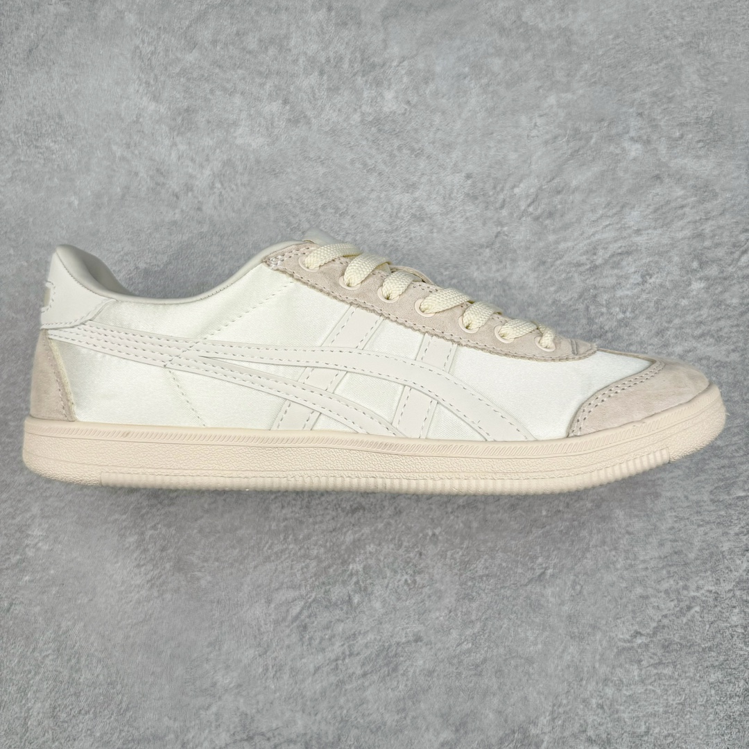 💰120 ＃福利特价‼Asics Onitsuka Tige TOKUTEN 亚瑟士鬼冢虎男女士复古跑鞋街拍潮鞋低帮板鞋经典款中性复古运动鞋 轻盈舒适 时尚与复古与一体 轻盈的款式 适合夏天~简单的设定配合修长的线条 全鞋身均以麖皮打造 散发着日本新一代的潮流品味 无论配衬任何造型都能胜任 Tokuten 精神来自80年代的室内用鞋 T-TOE前足补强设计 环状中底底部结构 橡胶大底元素 防滑耐磨的同时保持着鞋子的轻盈 并提供良好牵引力 脚感柔软舒适 长时间行走也不会觉得脚部不适 经典复刻款 休闲百搭 中性款男女都可穿 尺码：36 37 37.5 38 39 40.5 41.5 42 42.5 43.5 44 45 编码：Bby1936090-运动鞋