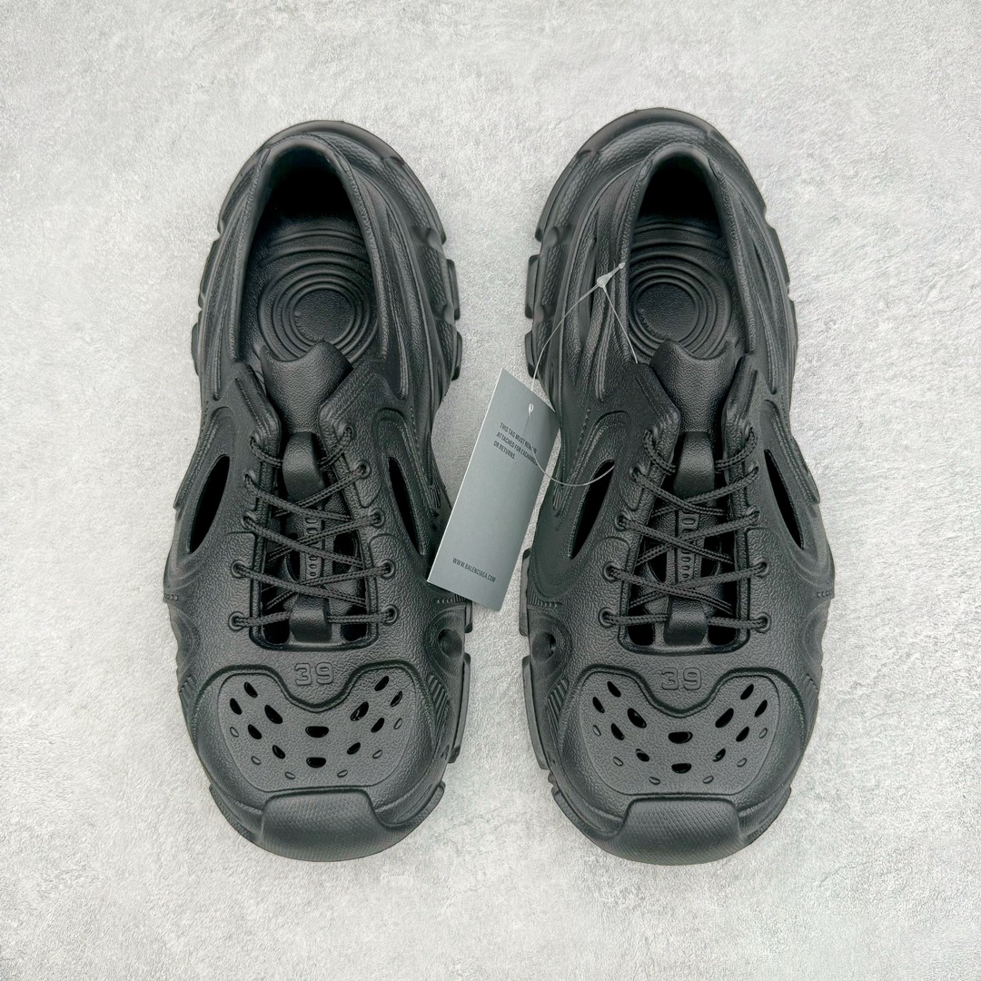 图片[2]-BALENCIAGA Mold Rubber Slide Sandals 巴黎世家系列露趾涉水百搭潮流休闲运动套穿拖鞋 橡胶材质 鞋表带上印有Balenciaga 品牌标识 后帮凹印BB标识 压模鞋底和鞋面 中国制造 用软布擦拭 材质：95%（注塑）EVA塑料、5% 泡沫塑料 尺码：36 37 38 39 40 41 42 43 44 45 46-选品中心