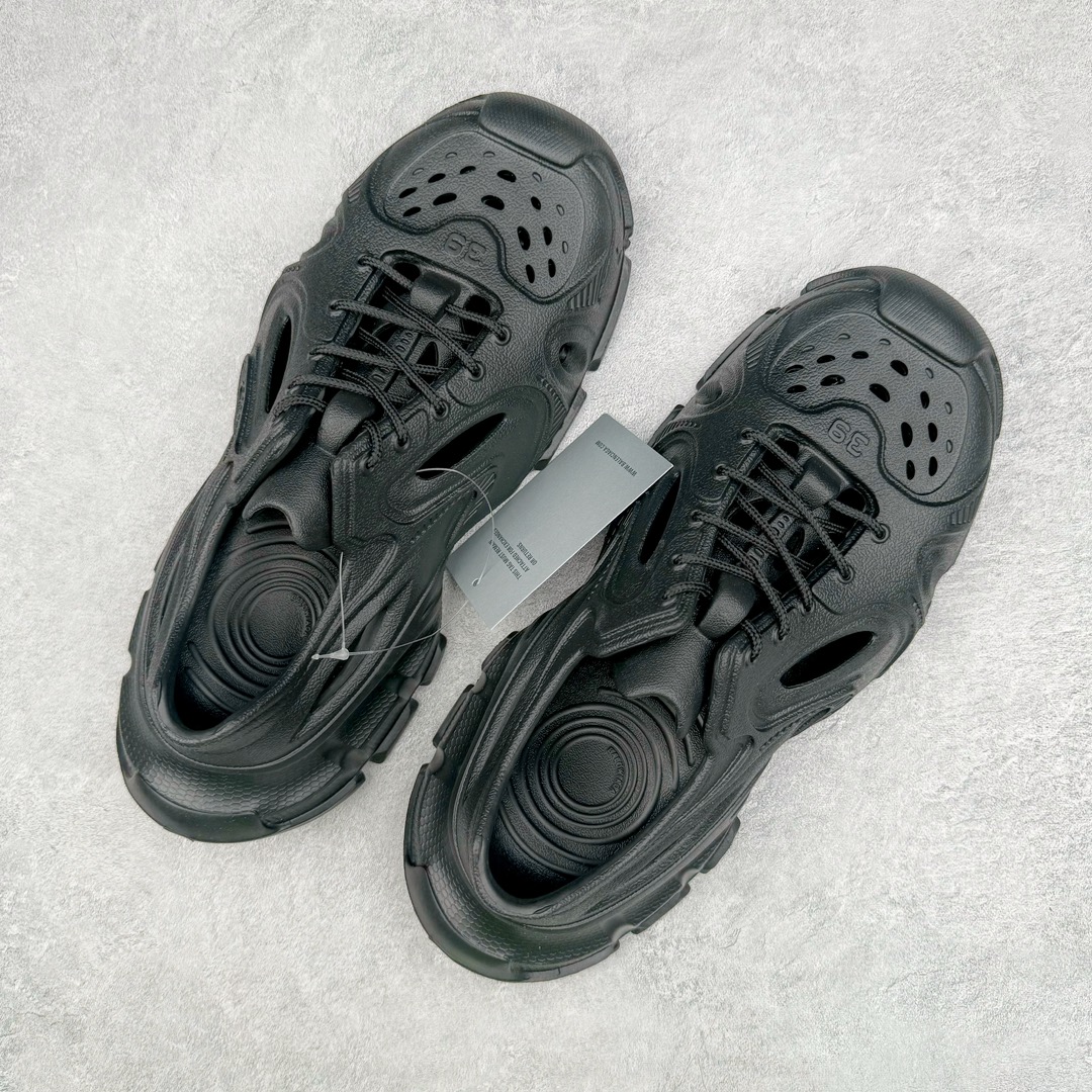 图片[3]-BALENCIAGA Mold Rubber Slide Sandals 巴黎世家系列露趾涉水百搭潮流休闲运动套穿拖鞋 橡胶材质 鞋表带上印有Balenciaga 品牌标识 后帮凹印BB标识 压模鞋底和鞋面 中国制造 用软布擦拭 材质：95%（注塑）EVA塑料、5% 泡沫塑料 尺码：36 37 38 39 40 41 42 43 44 45 46-选品中心