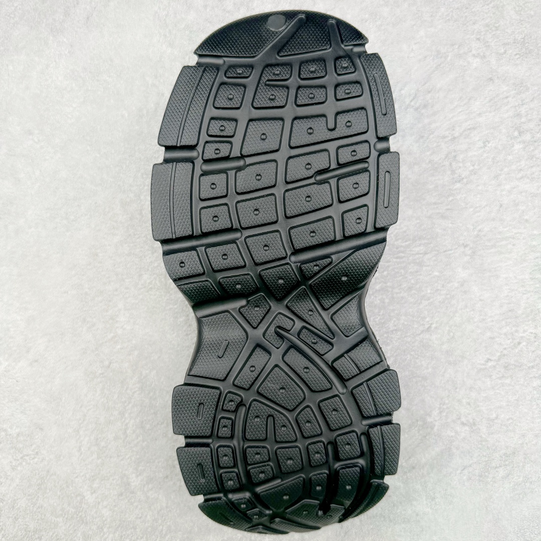 图片[9]-BALENCIAGA Mold Rubber Slide Sandals 巴黎世家系列露趾涉水百搭潮流休闲运动套穿拖鞋 橡胶材质 鞋表带上印有Balenciaga 品牌标识 后帮凹印BB标识 压模鞋底和鞋面 中国制造 用软布擦拭 材质：95%（注塑）EVA塑料、5% 泡沫塑料 尺码：36 37 38 39 40 41 42 43 44 45 46-选品中心